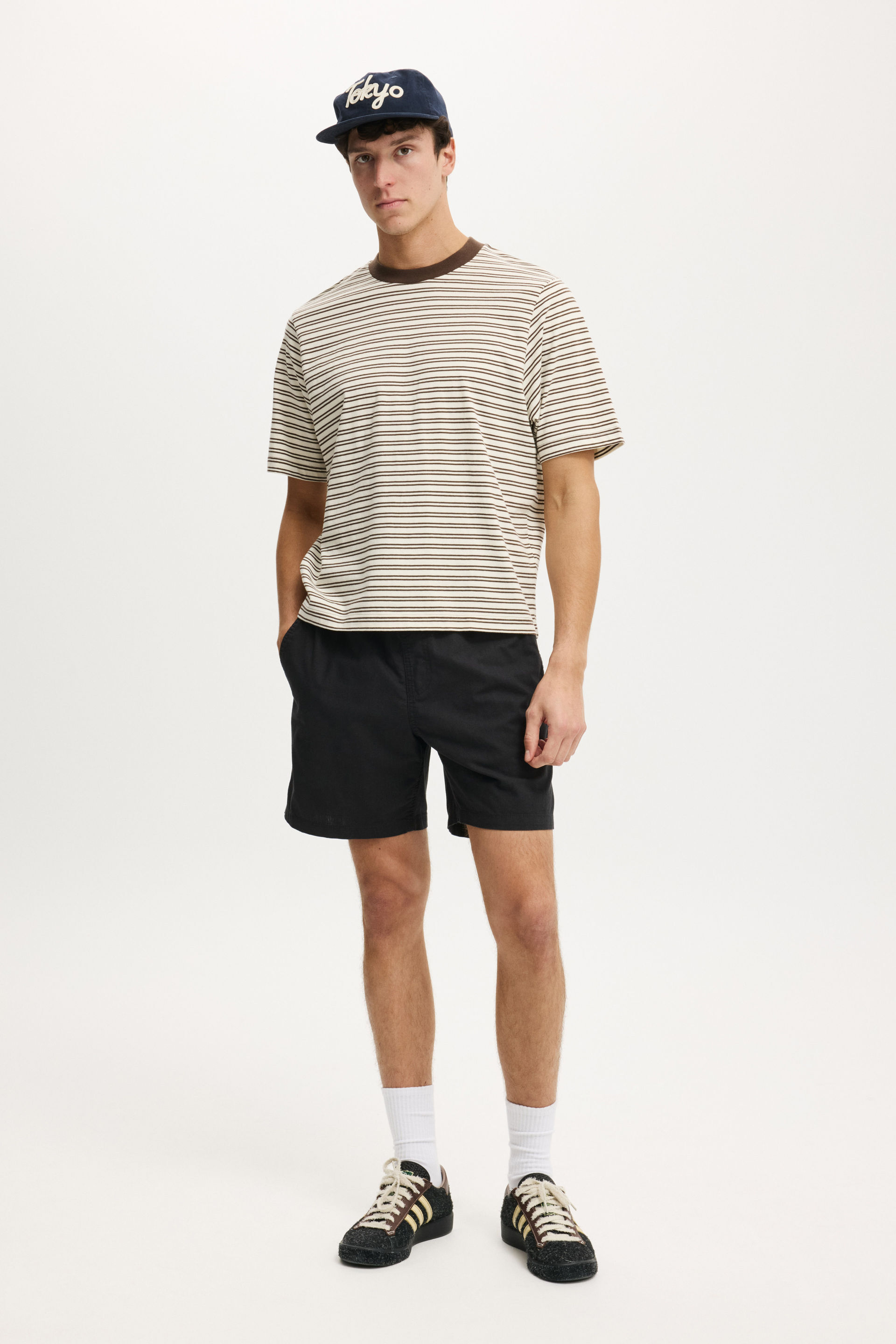 Easy Short black texture