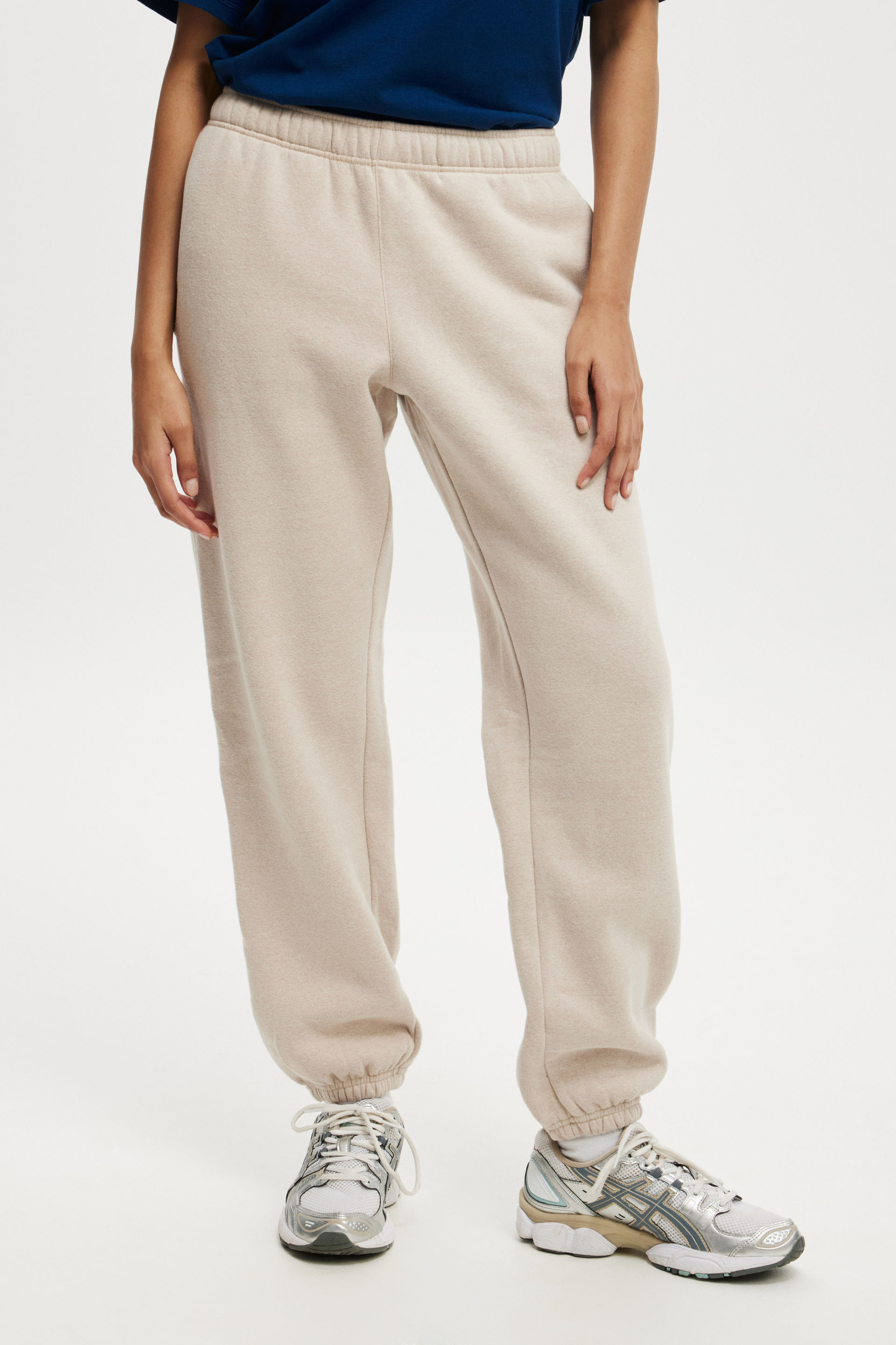10101-plush-essential-gym-sweatpant-sesame-marle-1.jpg