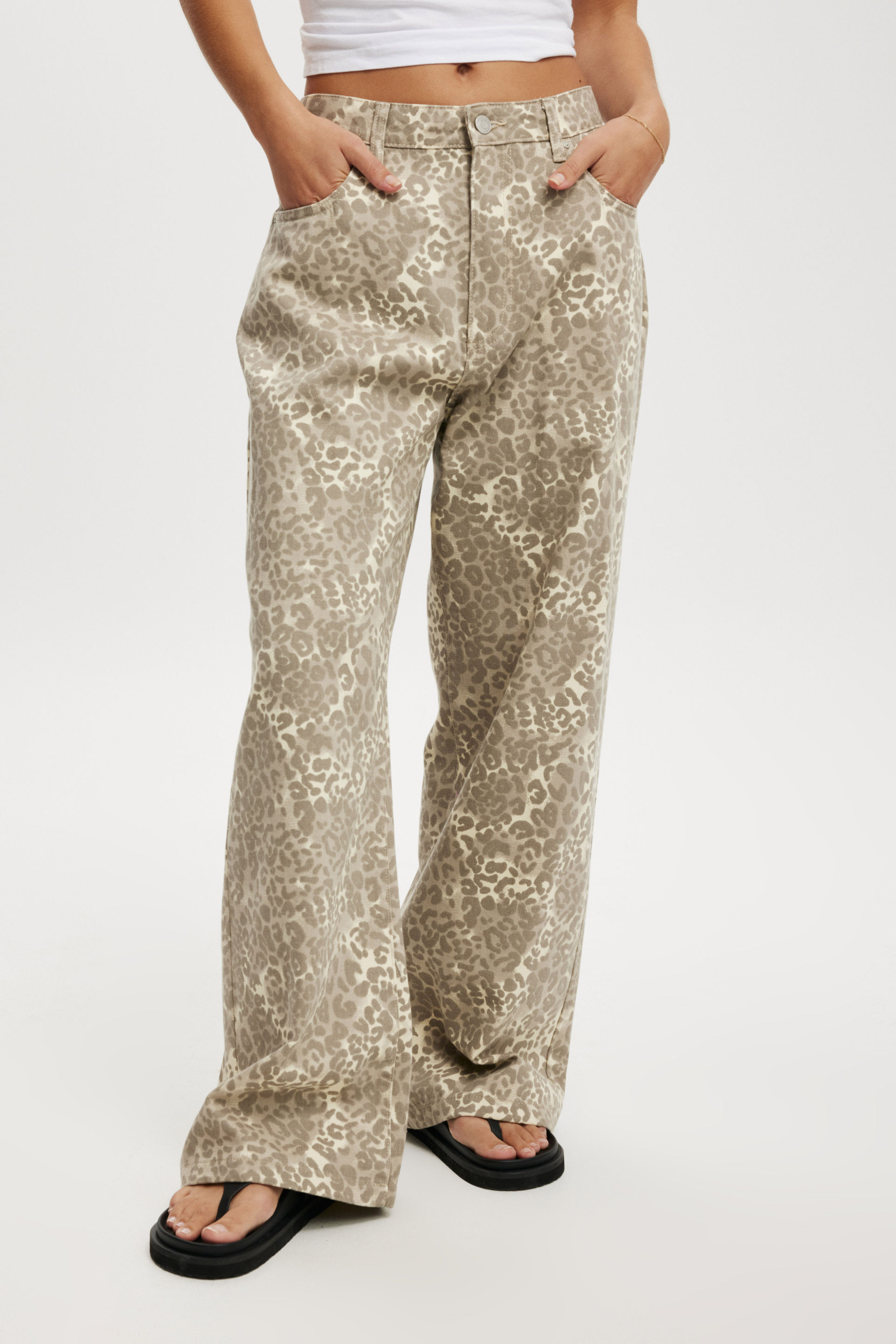 1042-low-super-baggy-jean-rory-leopard-1.jpg