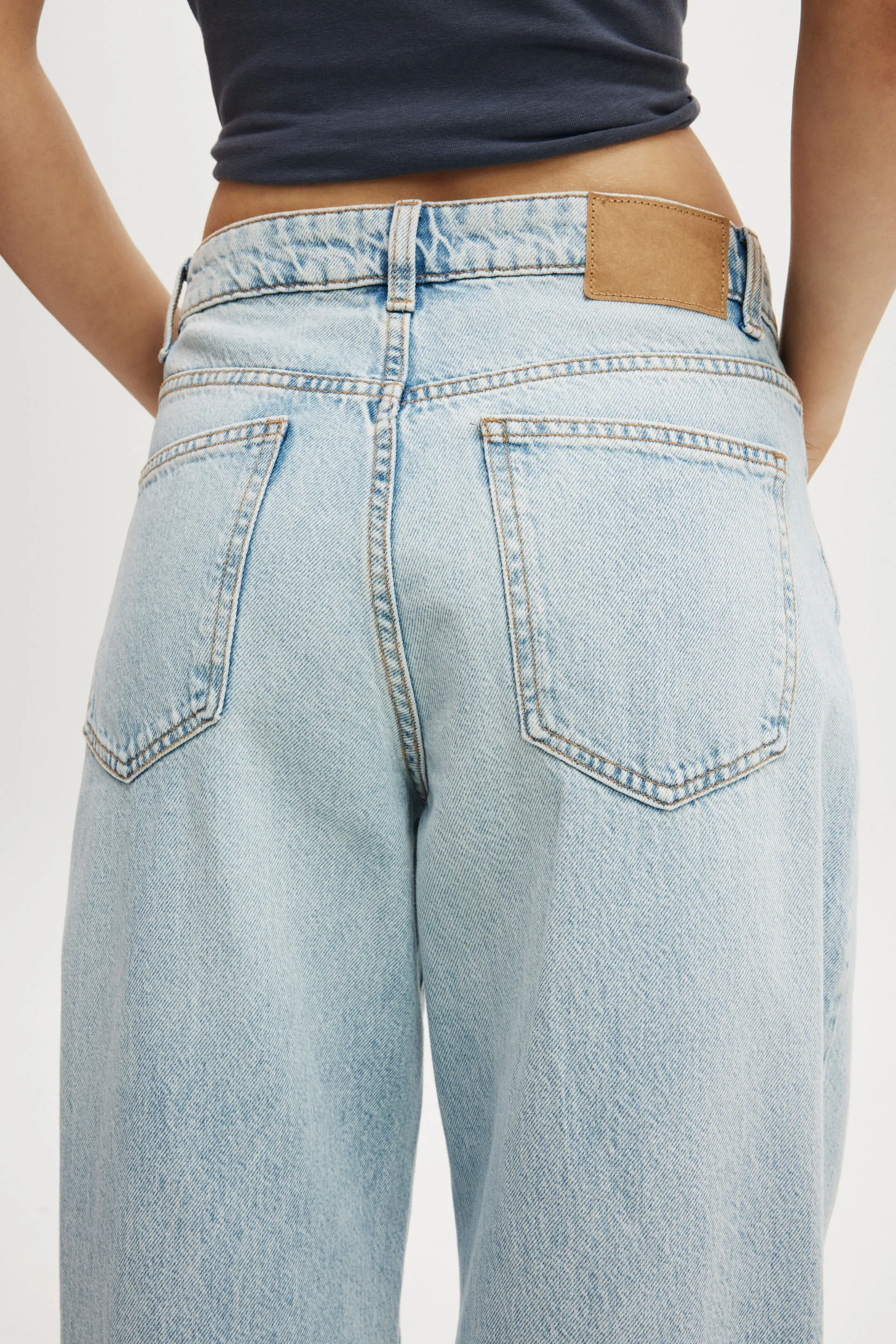 105-relaxed-wide-jean-pearl-blue-1.jpg