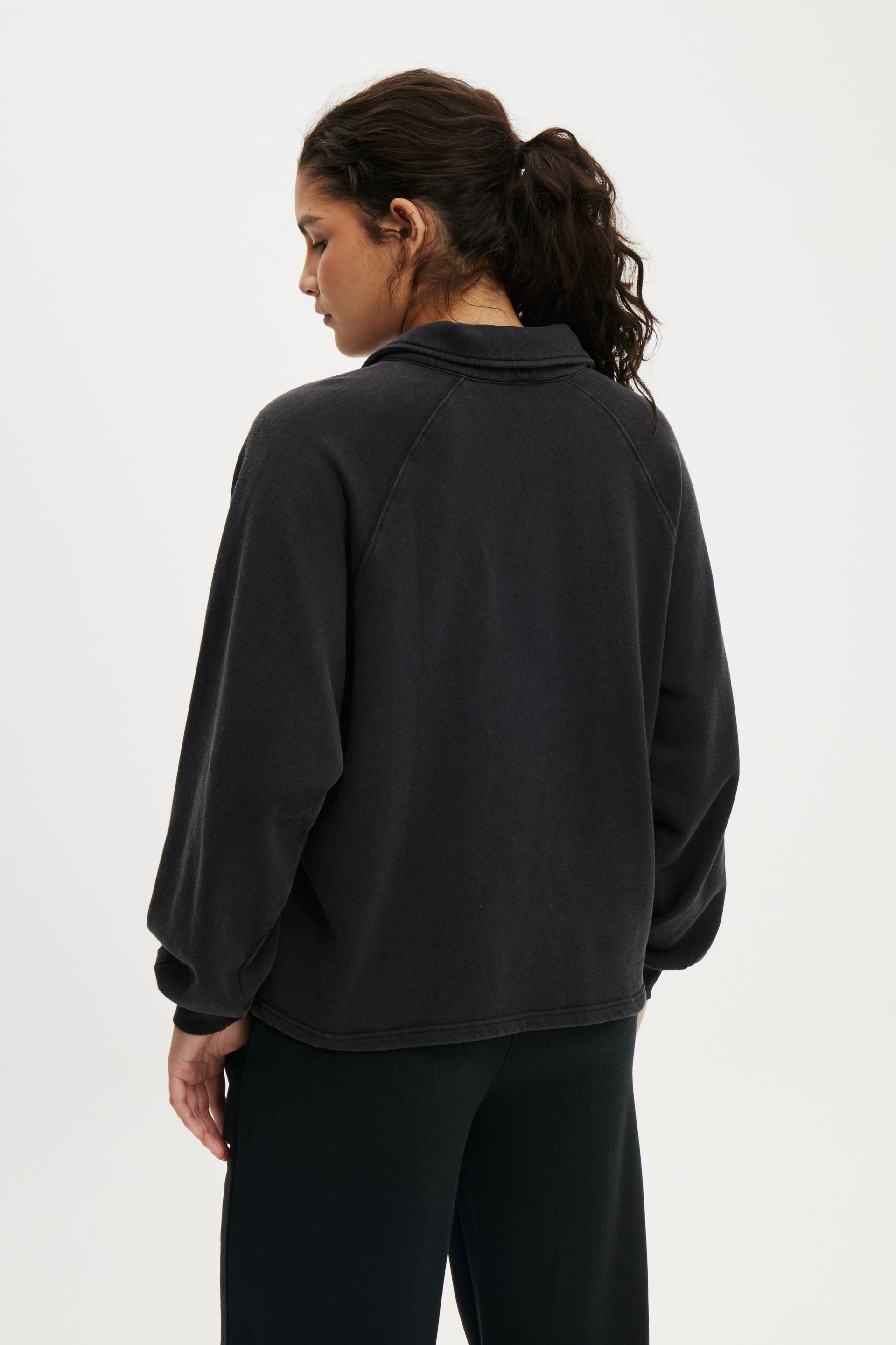 11614-oversized-collared-lounge-fleece-sweater-washed-black-1.jpg