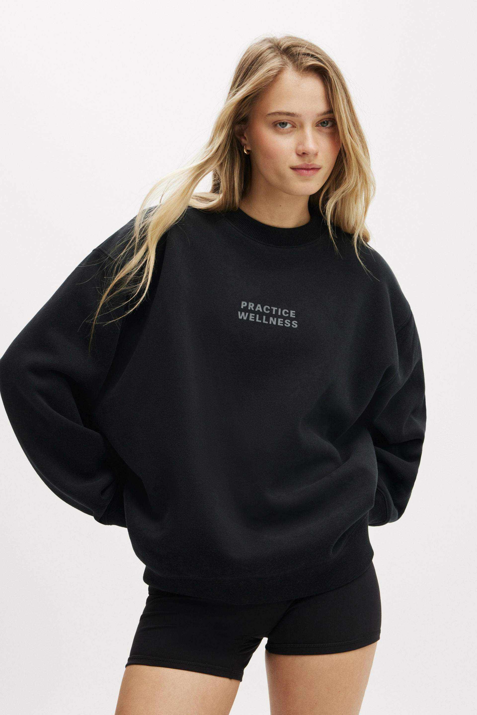 Plush Graphic Crew Sweatshirt black/wellness