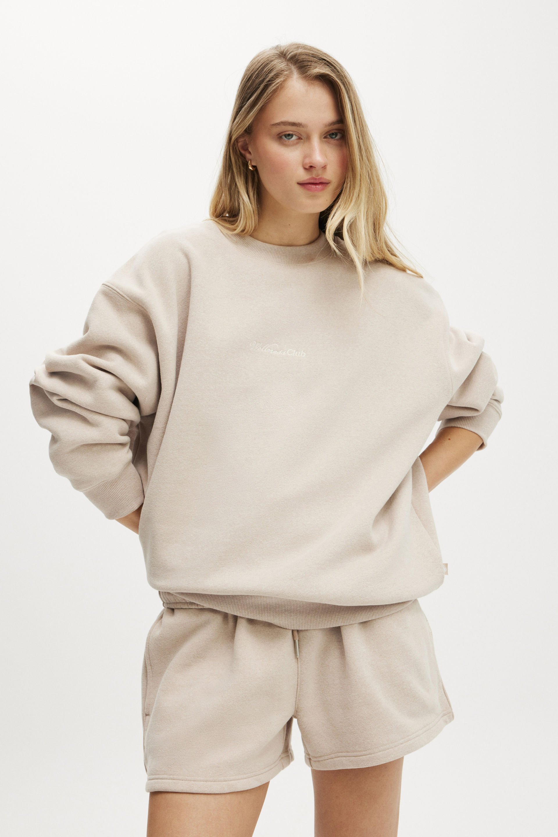 Plush Graphic Crew Sweatshirt sesame marle/wellness