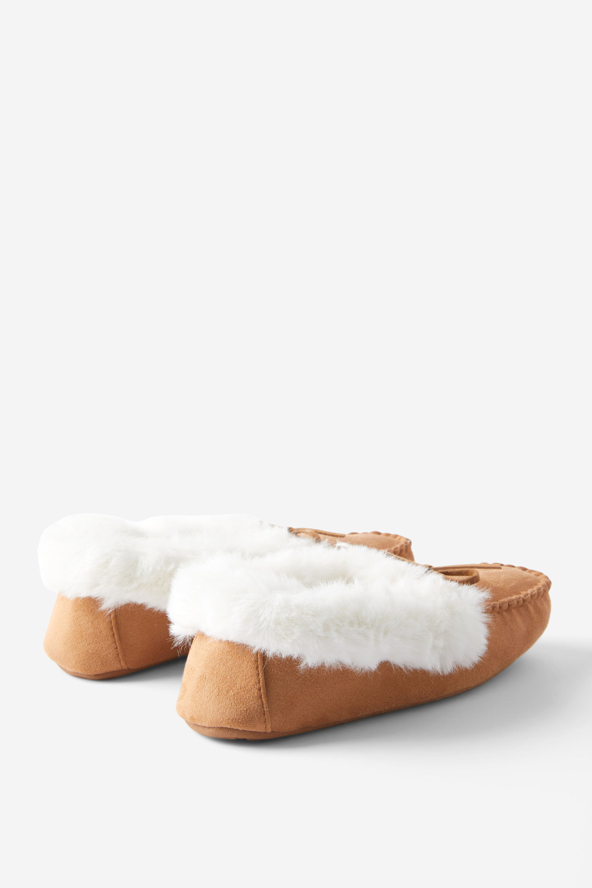 11735-moccasin-slipper-maple-syrup-1.jpg