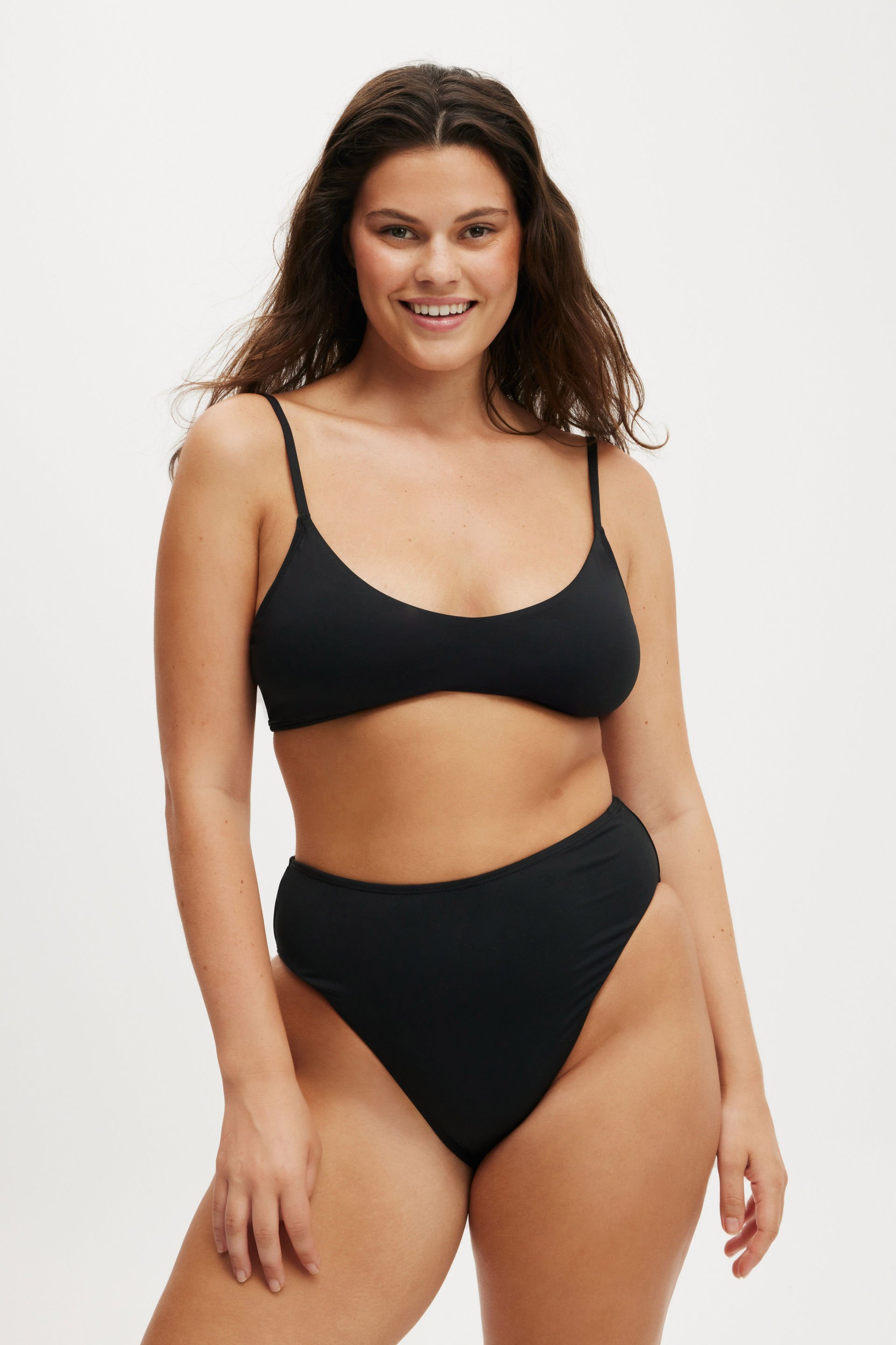 Super Scoop Bikini Top black