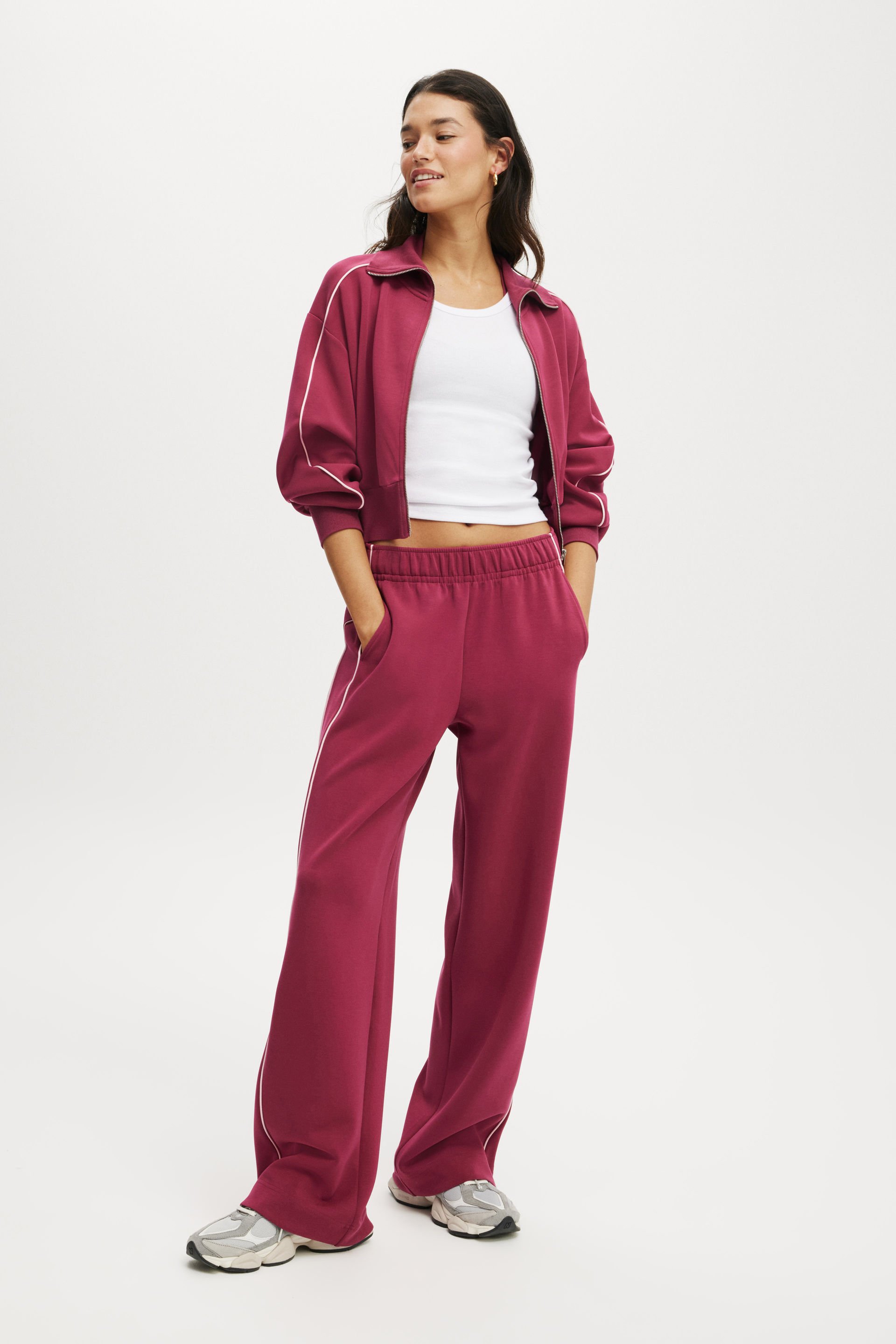 The Ultimate Soft Sweatpant sangria/cherry dream