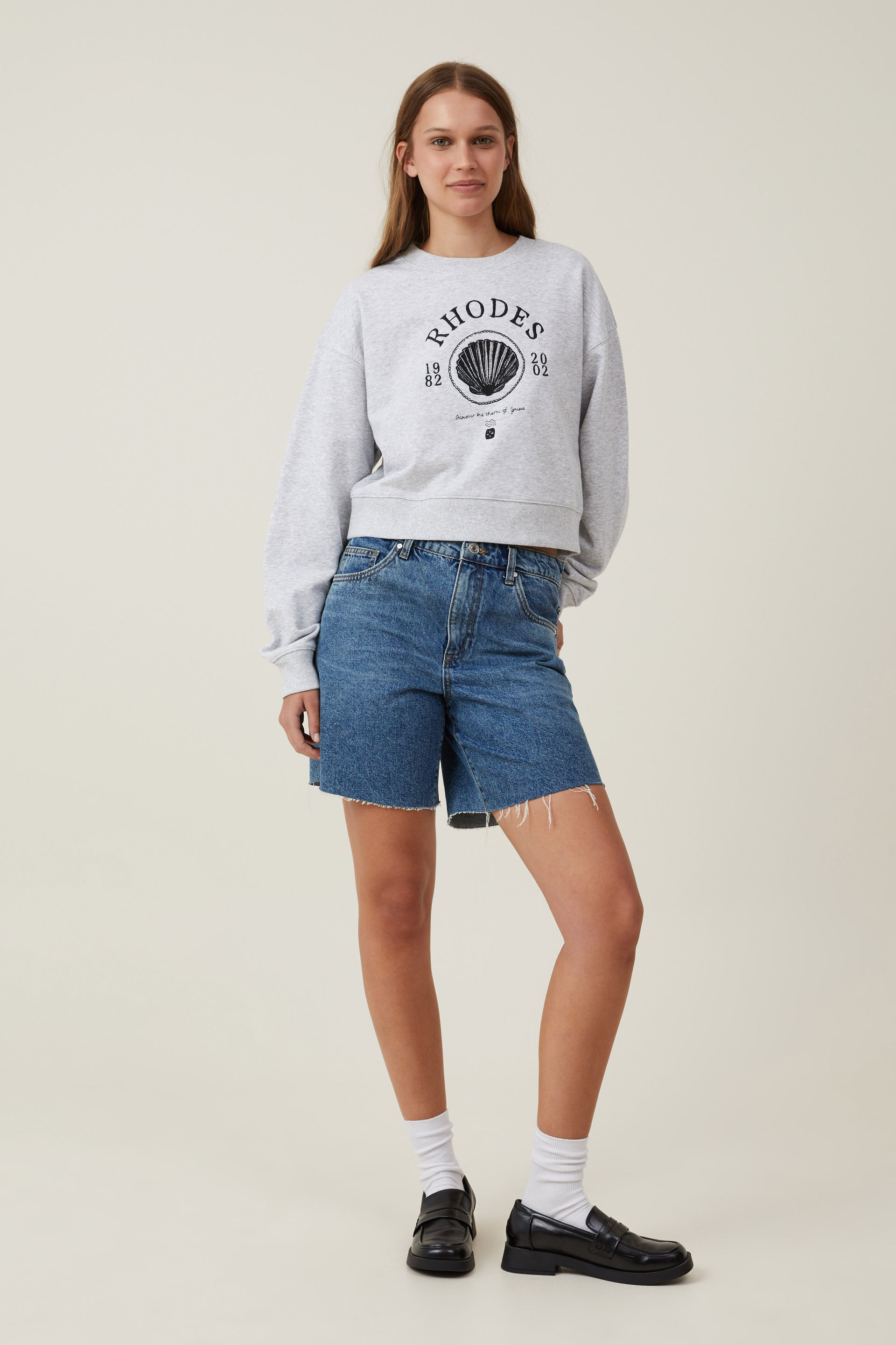 1301-classic-fleece-boxy-crew-sweatshirt-rhodes-light-grey-marle-1.jpg