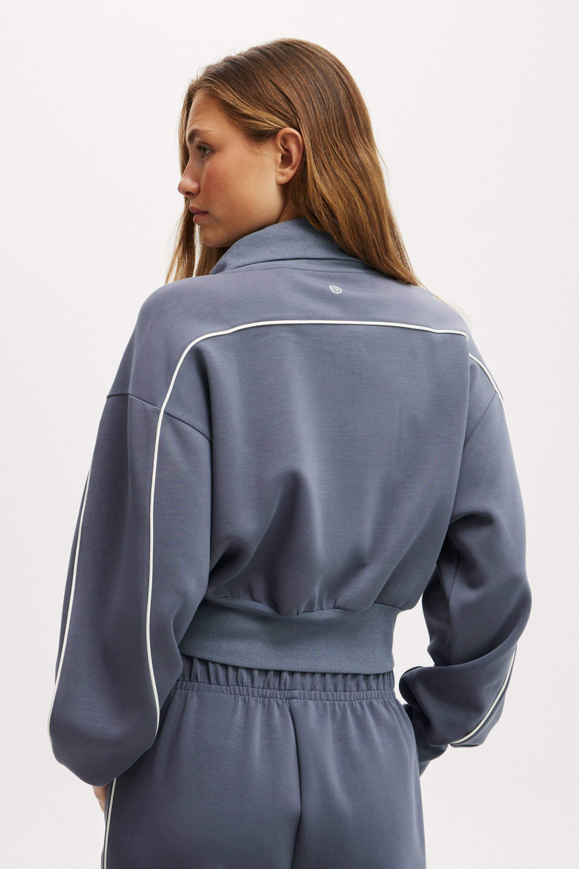 13184-the-ultimate-soft-track-jacket-folkstone-grey-white-1.jpg