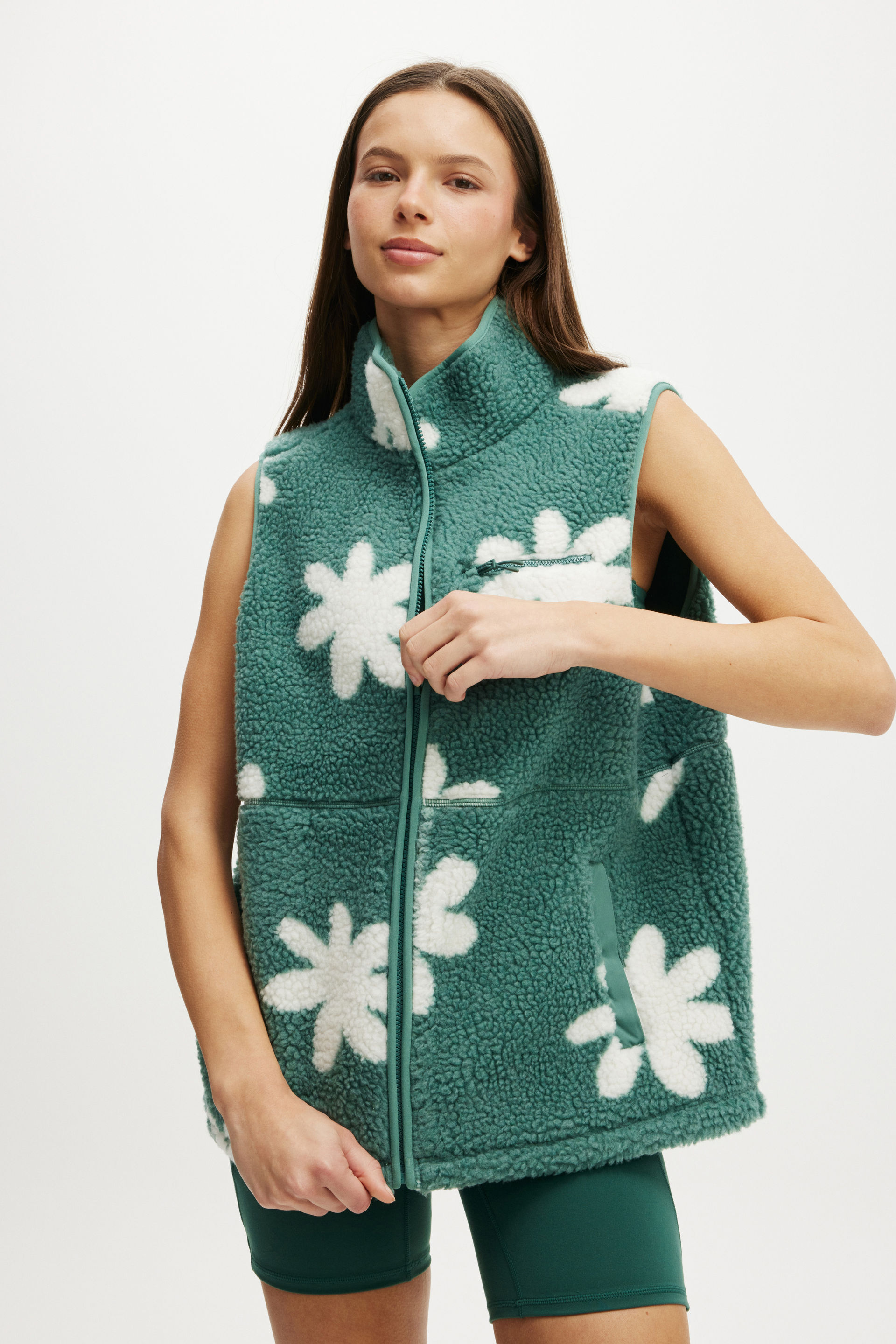Peak Sherpa Vest sagebrush/coconut milk flower