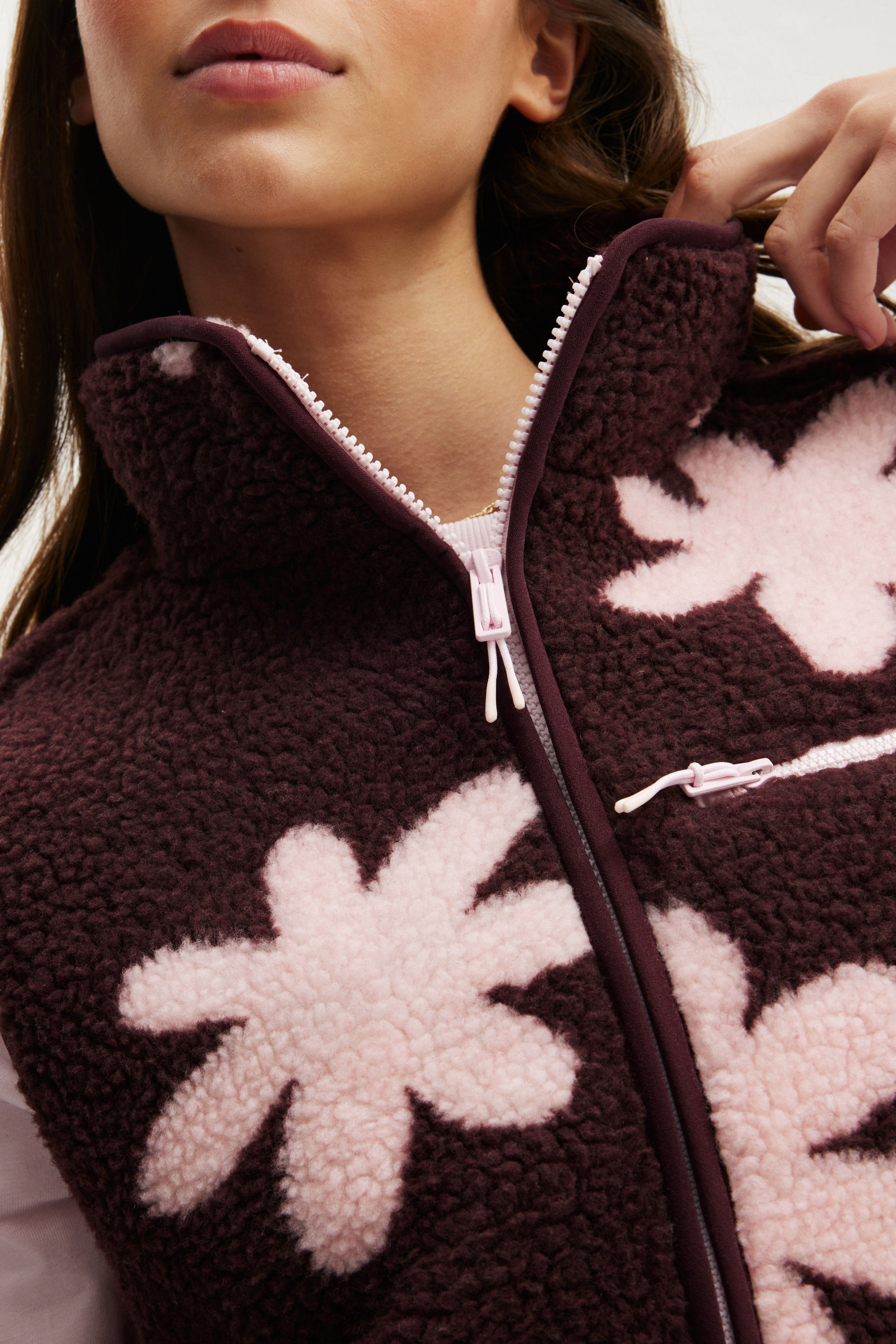 13917-peak-sherpa-vest-cherry-ripe-cherry-dream-flower-1.jpg