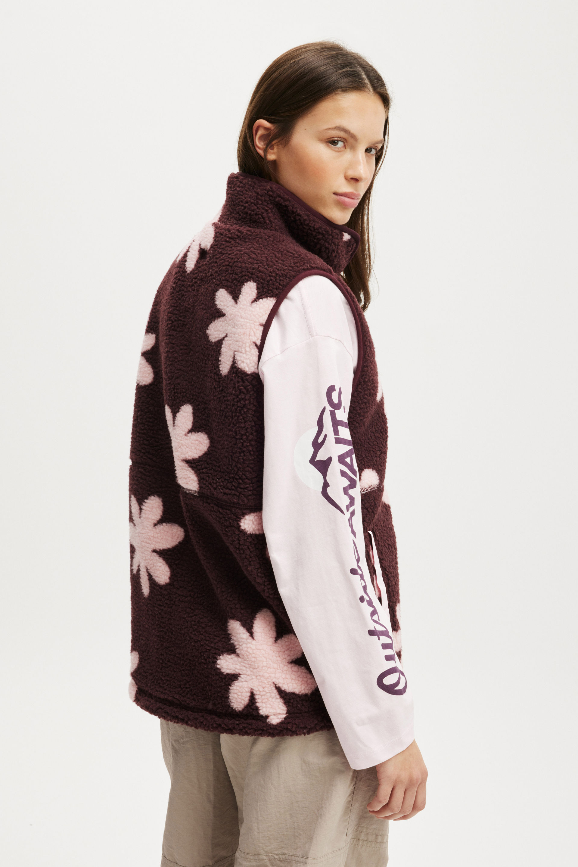 13917-peak-sherpa-vest-cherry-ripe-cherry-dream-flower-1.jpg