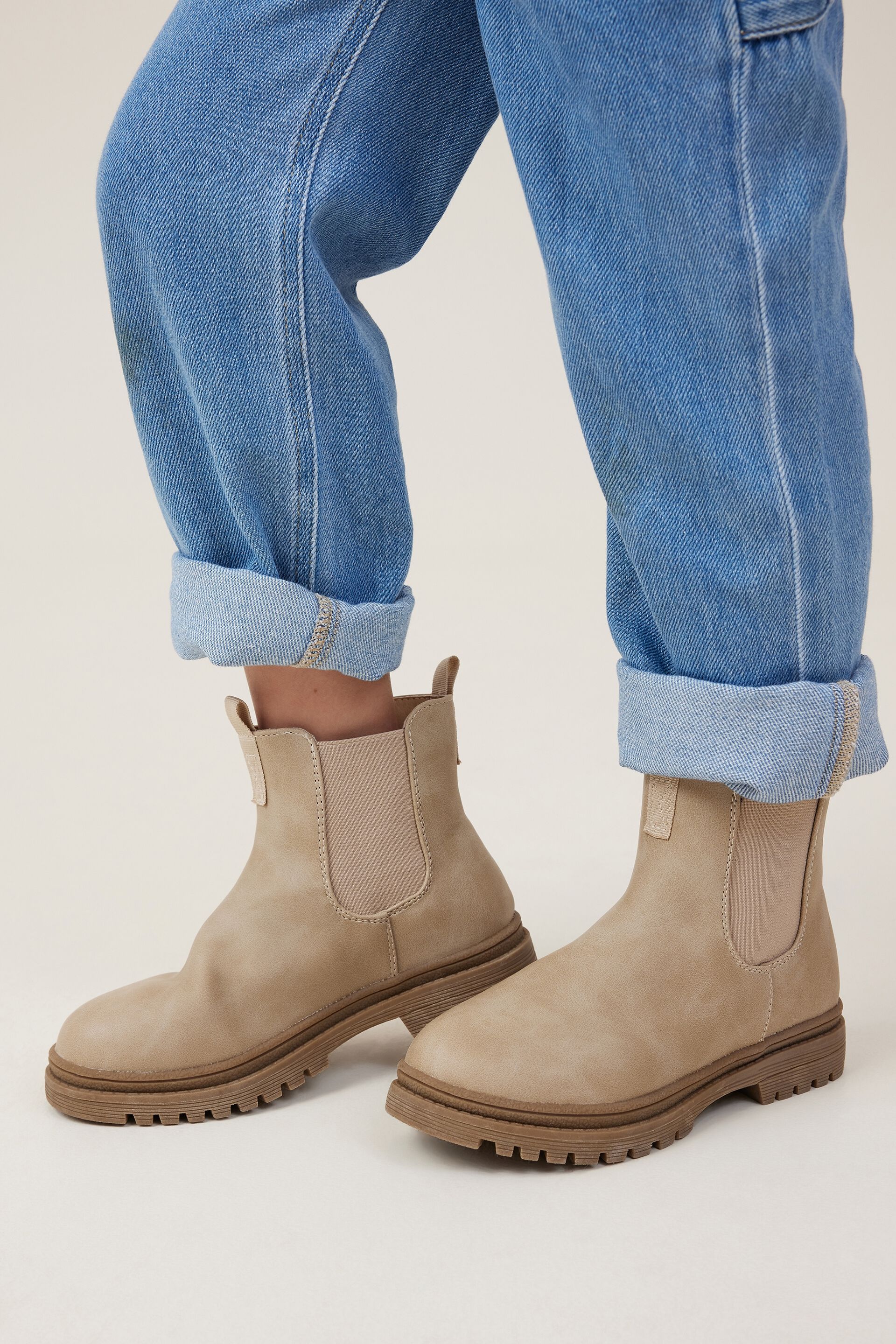 Pull On Gusset Boot washed stone