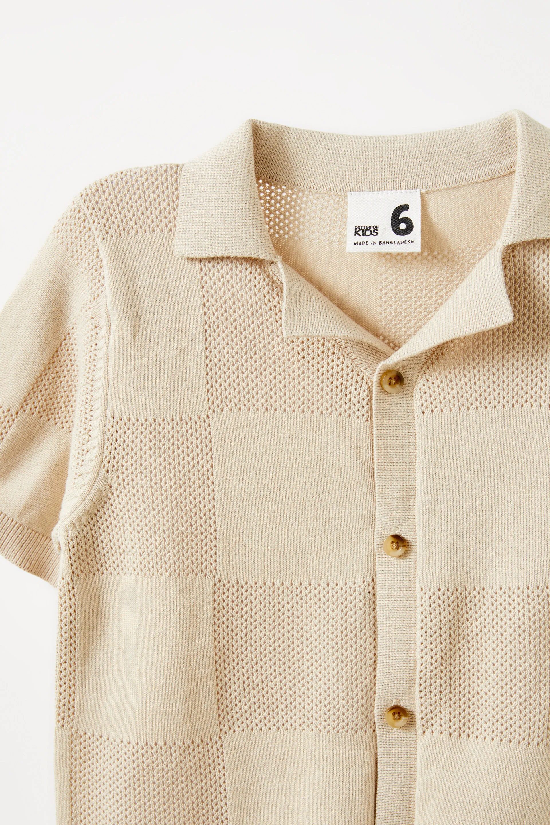 Knitted Short Sleeve Shirt rainy day
