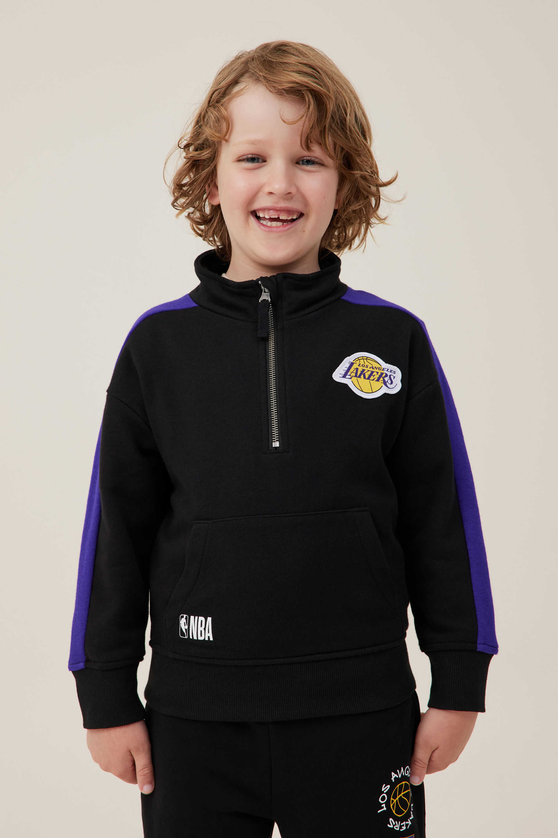 16543-license-alfie-fleece-pullover-lcn-nba-black-lakers-badge-1.jpg
