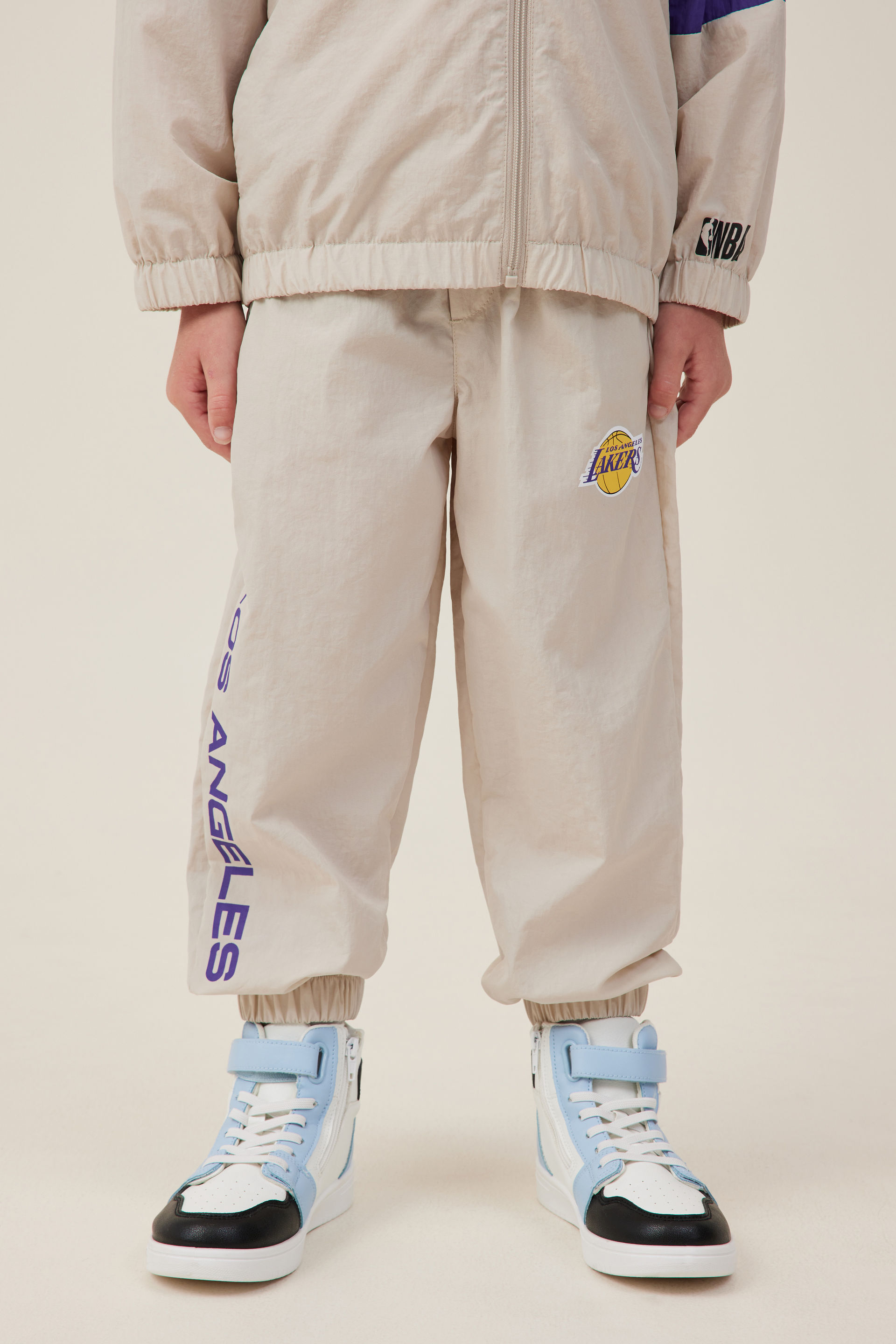 16556-license-spray-pant-lcn-nba-rainy-day-los-angeles-lakers-1.jpg