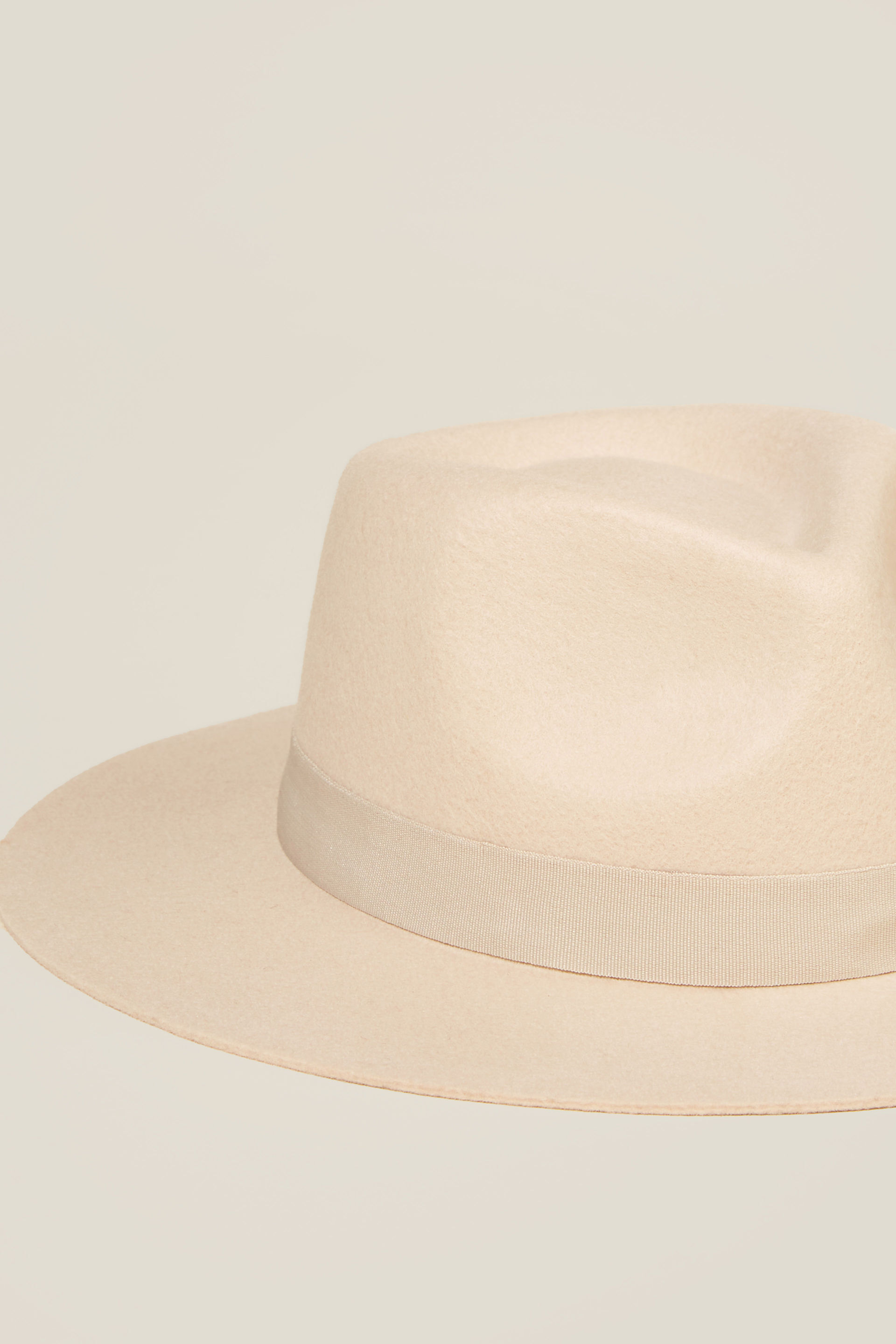17732-kids-panama-hat-rainy-day-1.jpg
