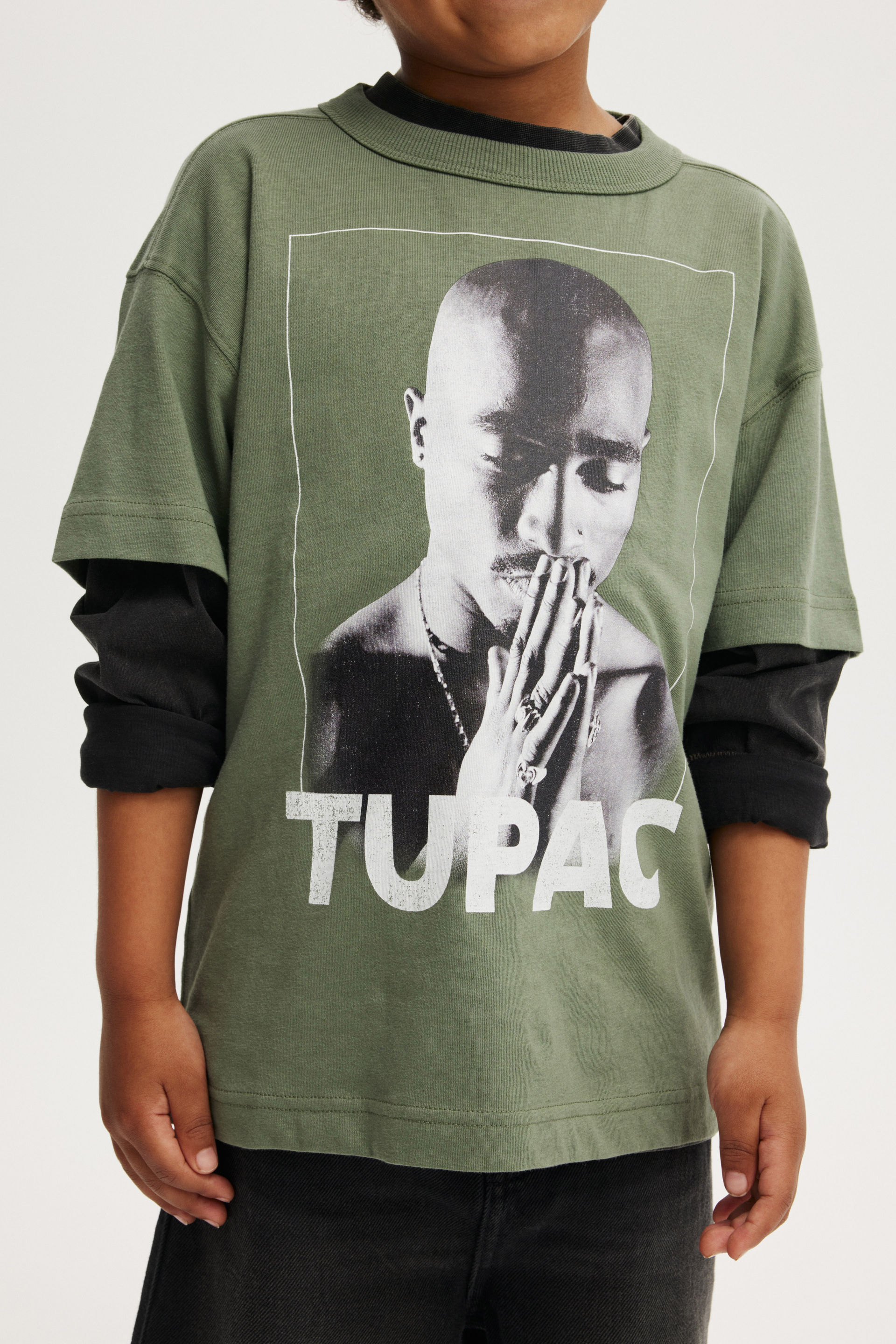 17999-tupac-drop-shoulder-short-sleeve-tee-lcn-bra-swag-green-tupac-hands-1.jpg