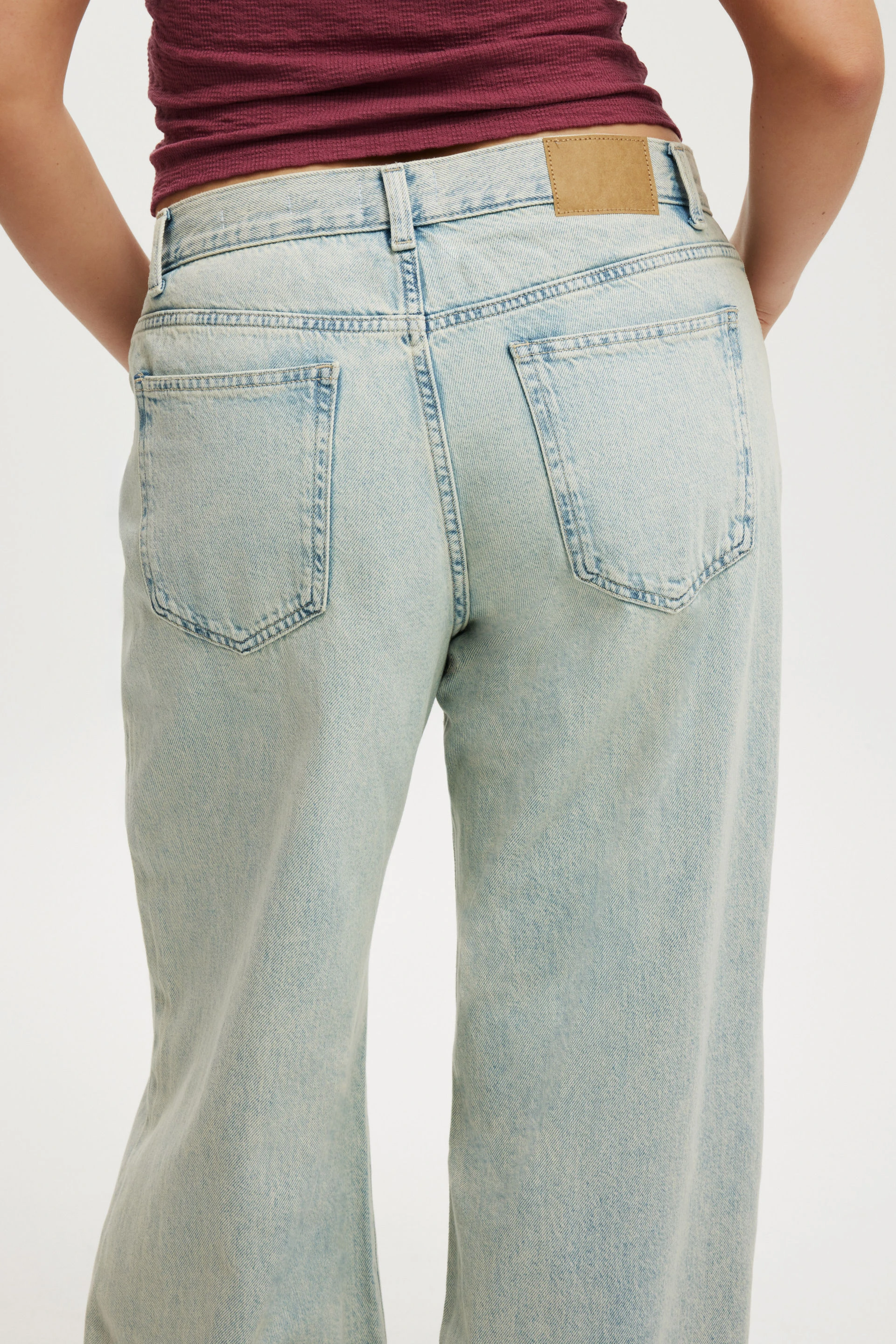 182-relaxed-wide-jean-sundune-blue-1.jpg