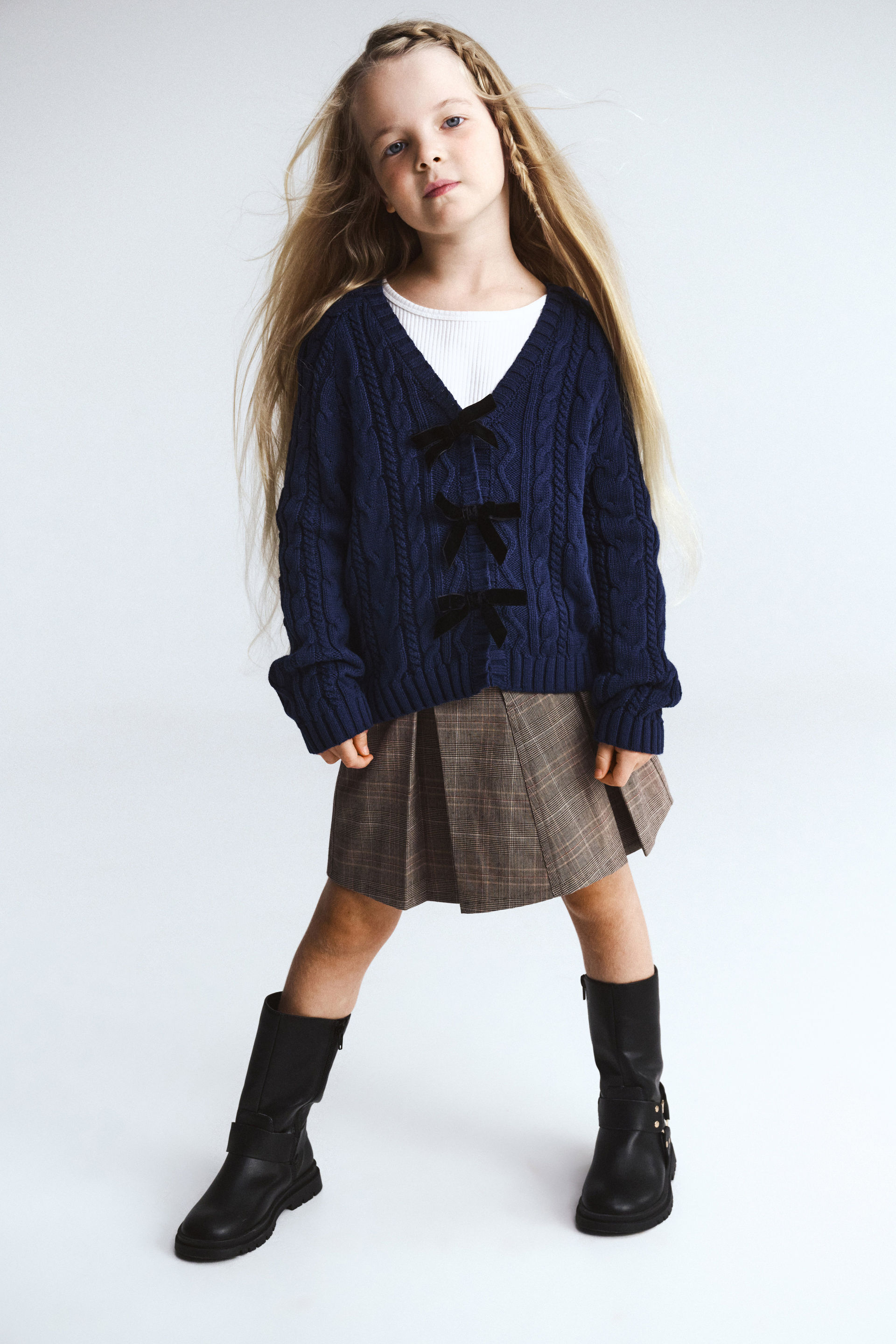 Claudia Cardigan in the navy