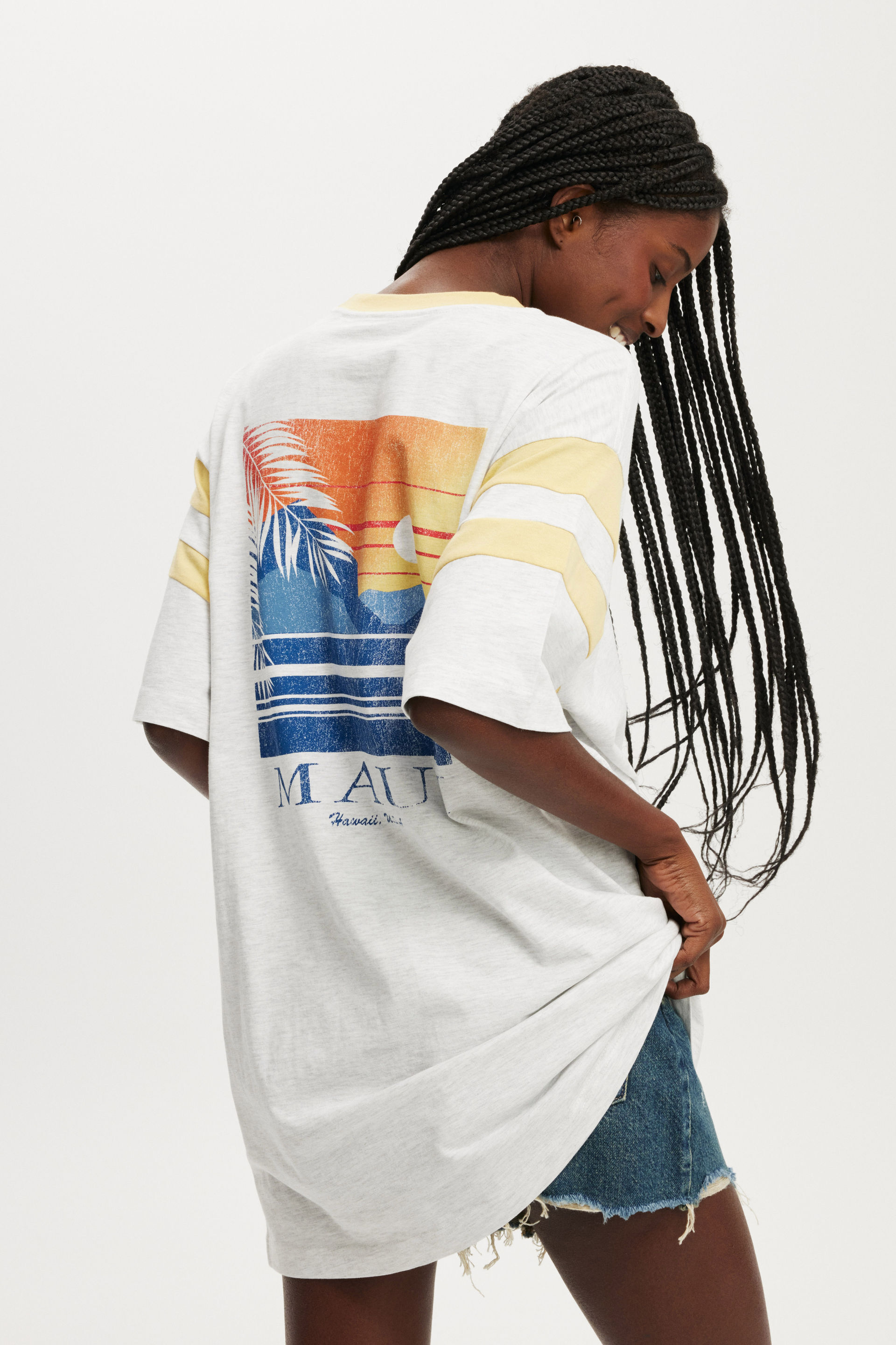 2004-super-oversized-graphic-tee-maui-soft-grey-marle-1.jpg