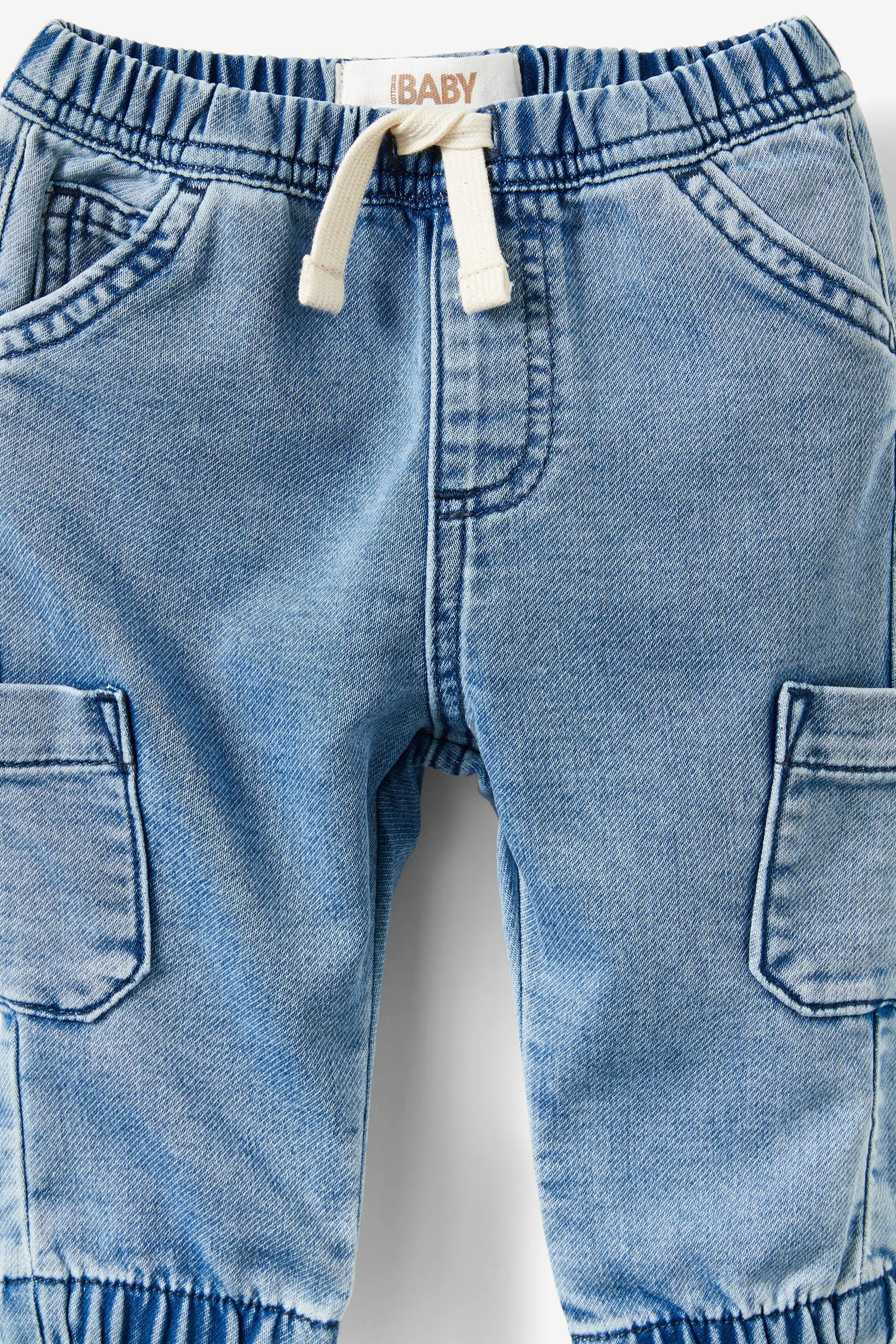 20237-joe-relaxed-jean-cabel-light-blue-wash-1.webp