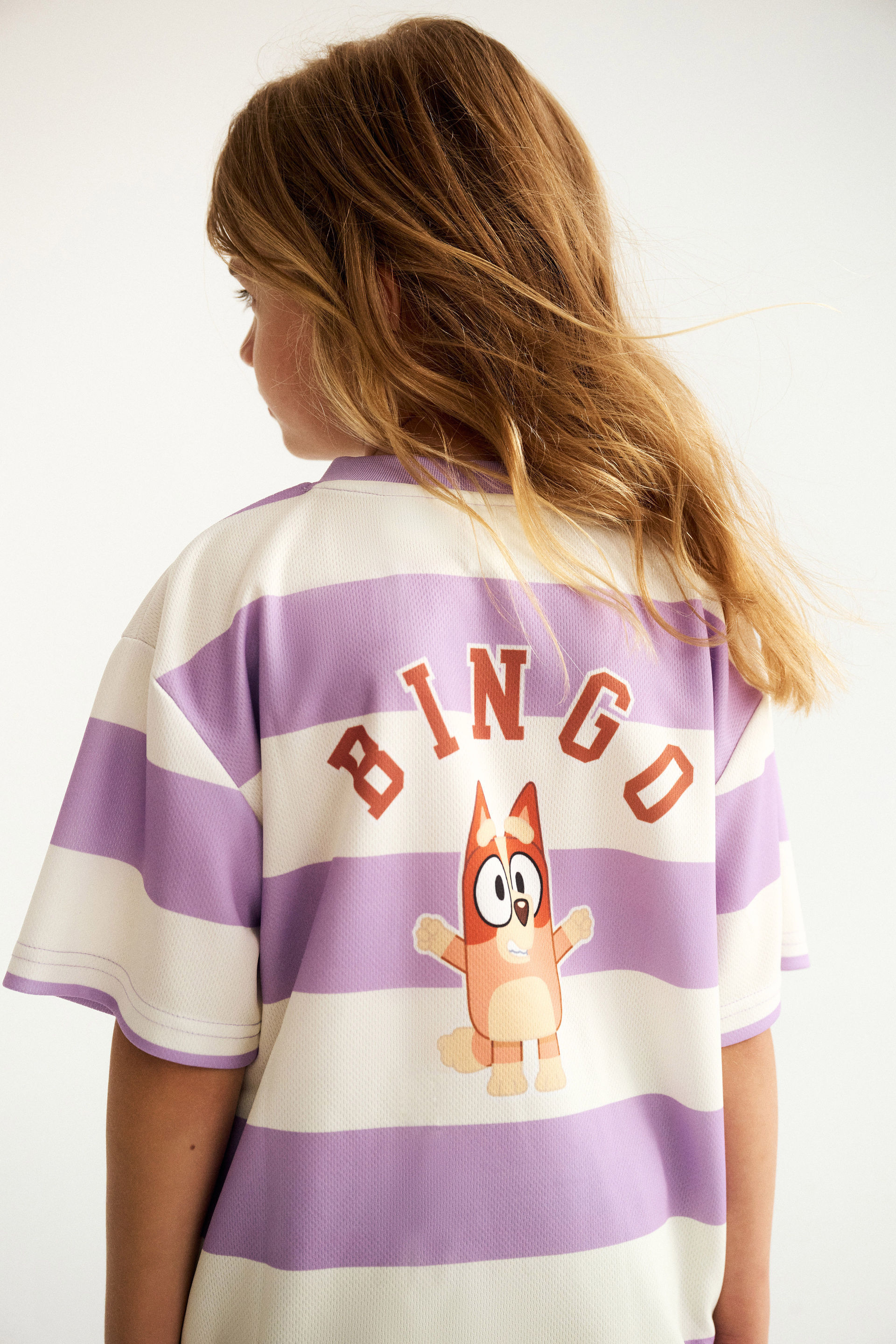 20905-bluey-soccer-top-lcn-bluey-bingo-lilac-mood-1.jpg
