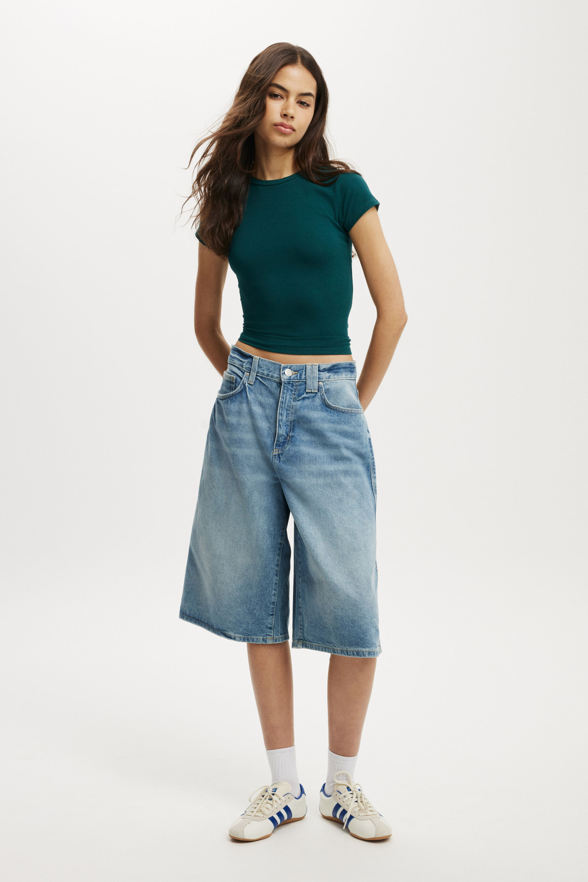 2110-all-day-crew-tee-dark-ivy-1.jpg