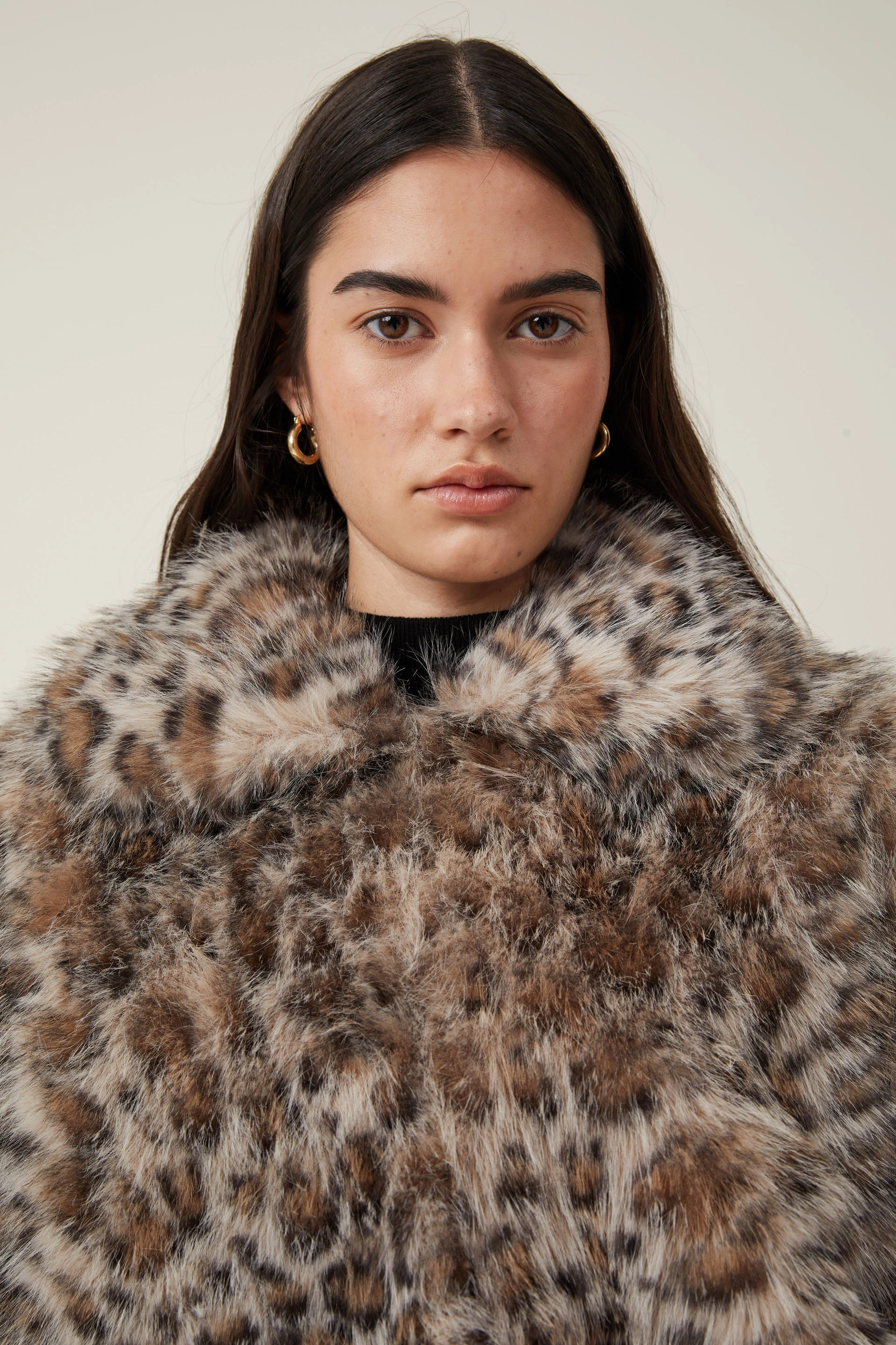 2210-mimi-faux-fur-jacket-leopard-1.webp
