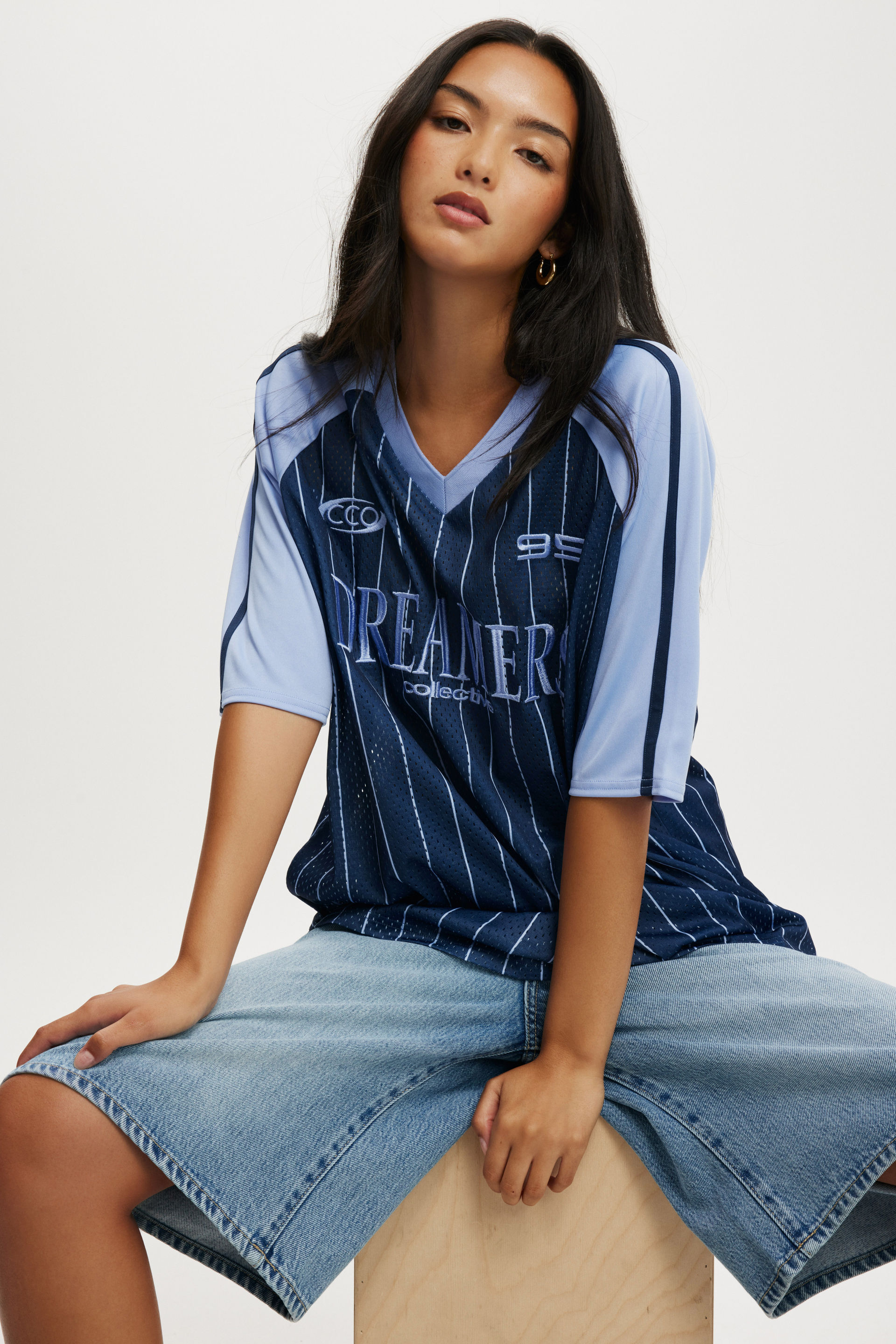 2211-oversized-v-neck-raglan-jersey-dreamers-collective-oxford-blue-1.jpg