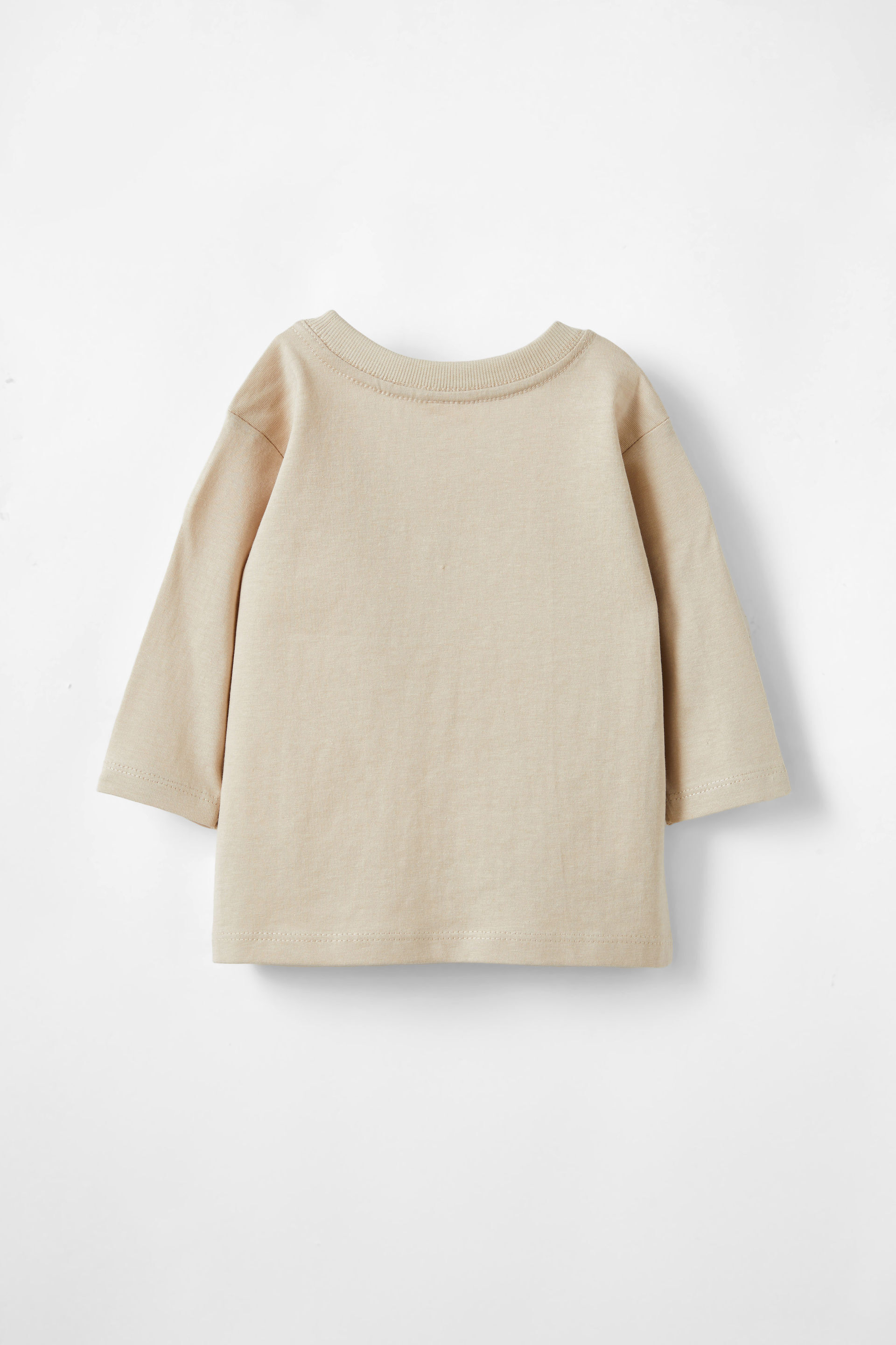 22225-jamie-long-sleeve-graphic-print-tee-rainy-day-bear-moods-1.jpg