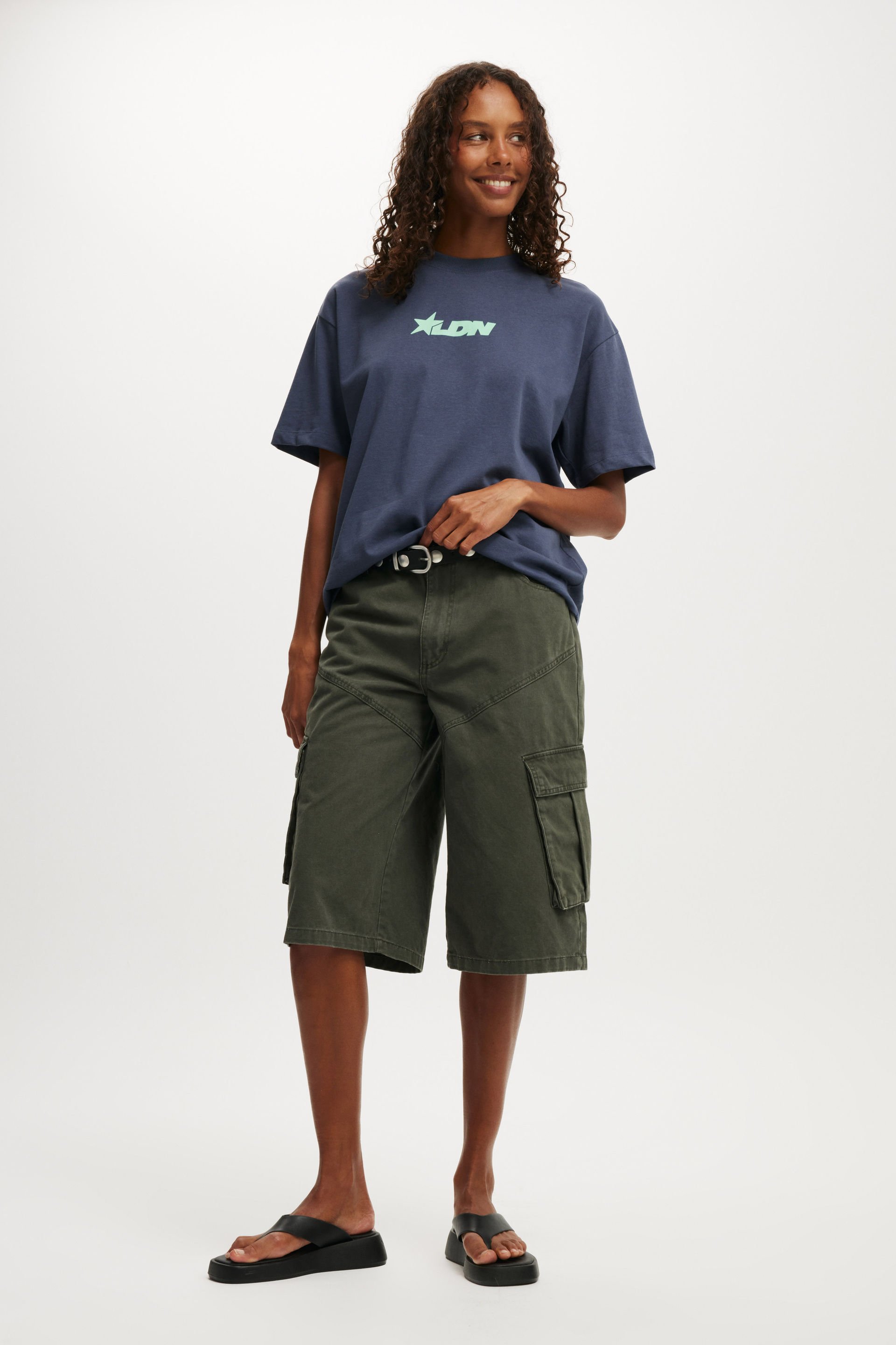 22278-the-premium-boxy-graphic-tee-london-collegiate-navy-1.jpg