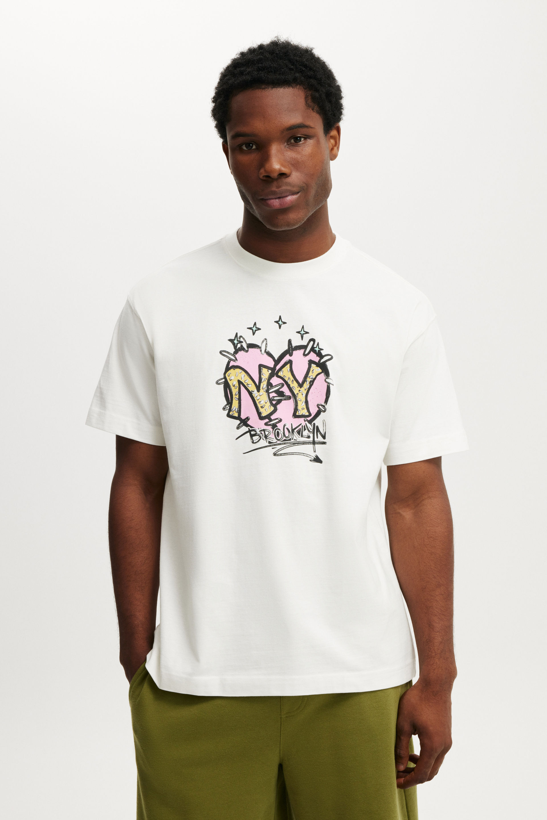 Box Fit Graphic T-Shirt vintage white/ny cupid love