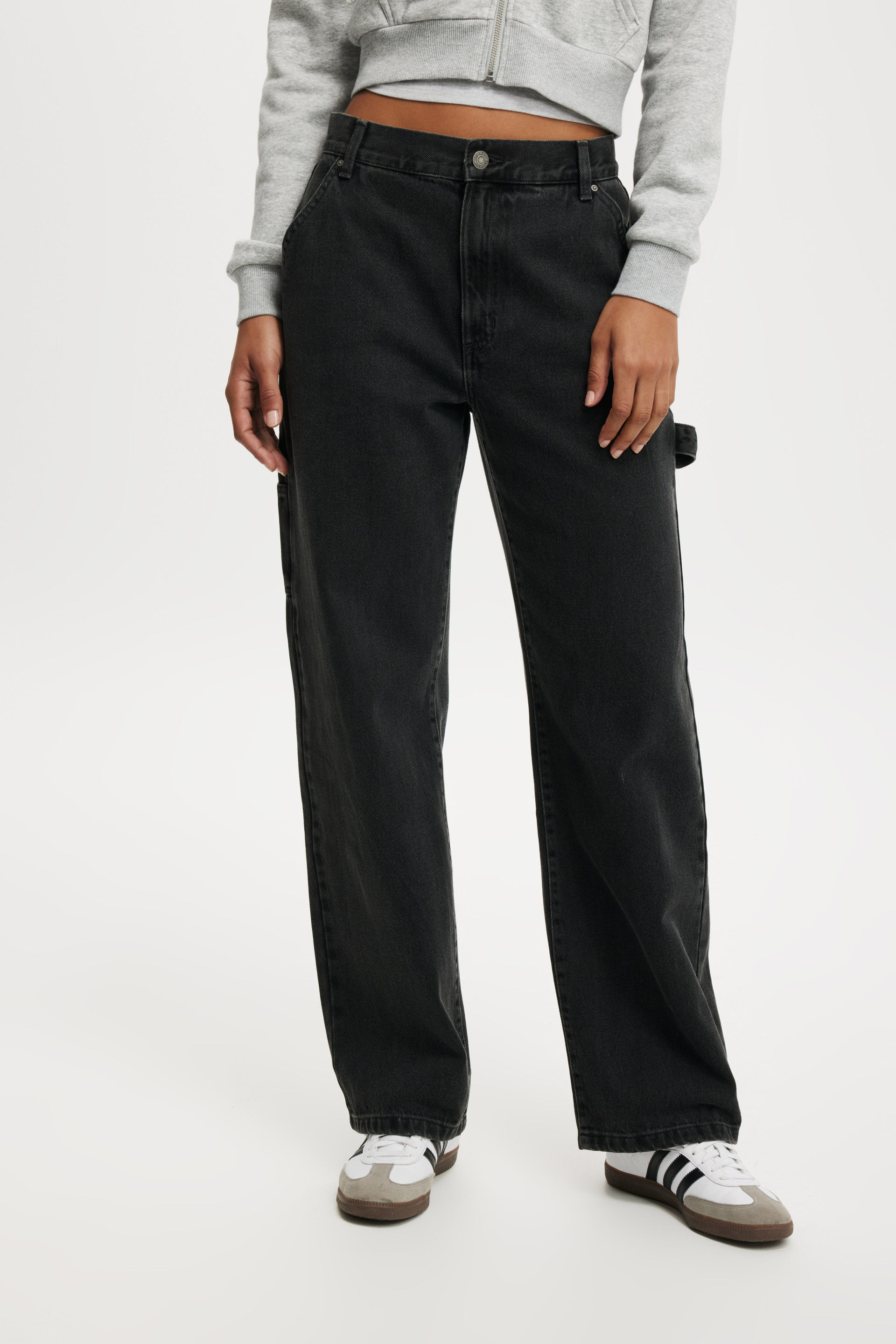 228-loose-straight-jean-graphite-black-carpenter-1.jpg
