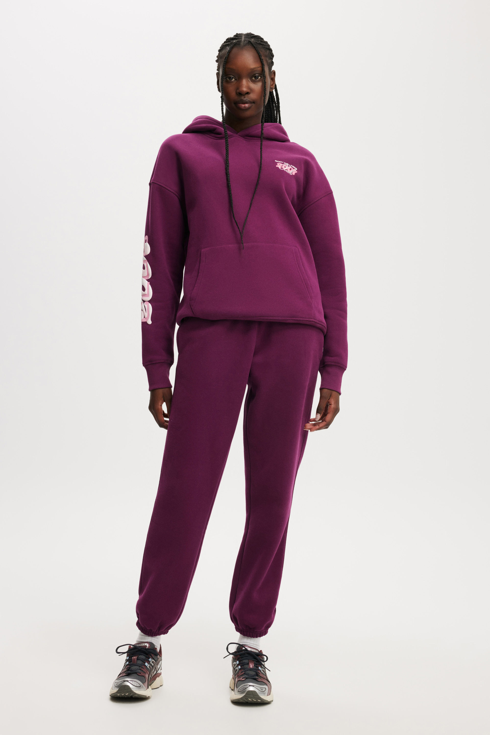 Plush Essential Gym Sweatpant grape juice