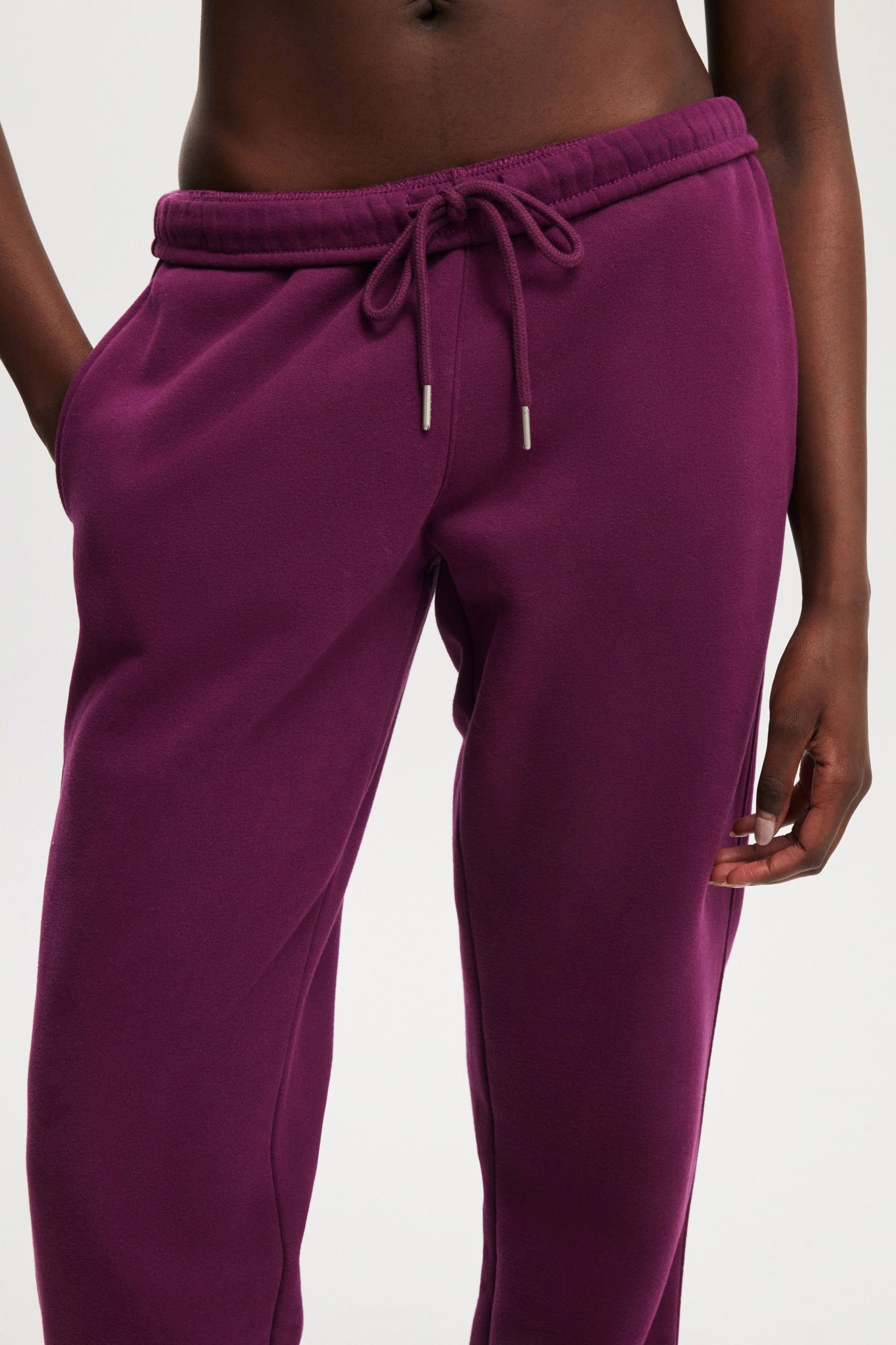 24071-plush-essential-gym-sweatpant-grape-juice-1.jpg