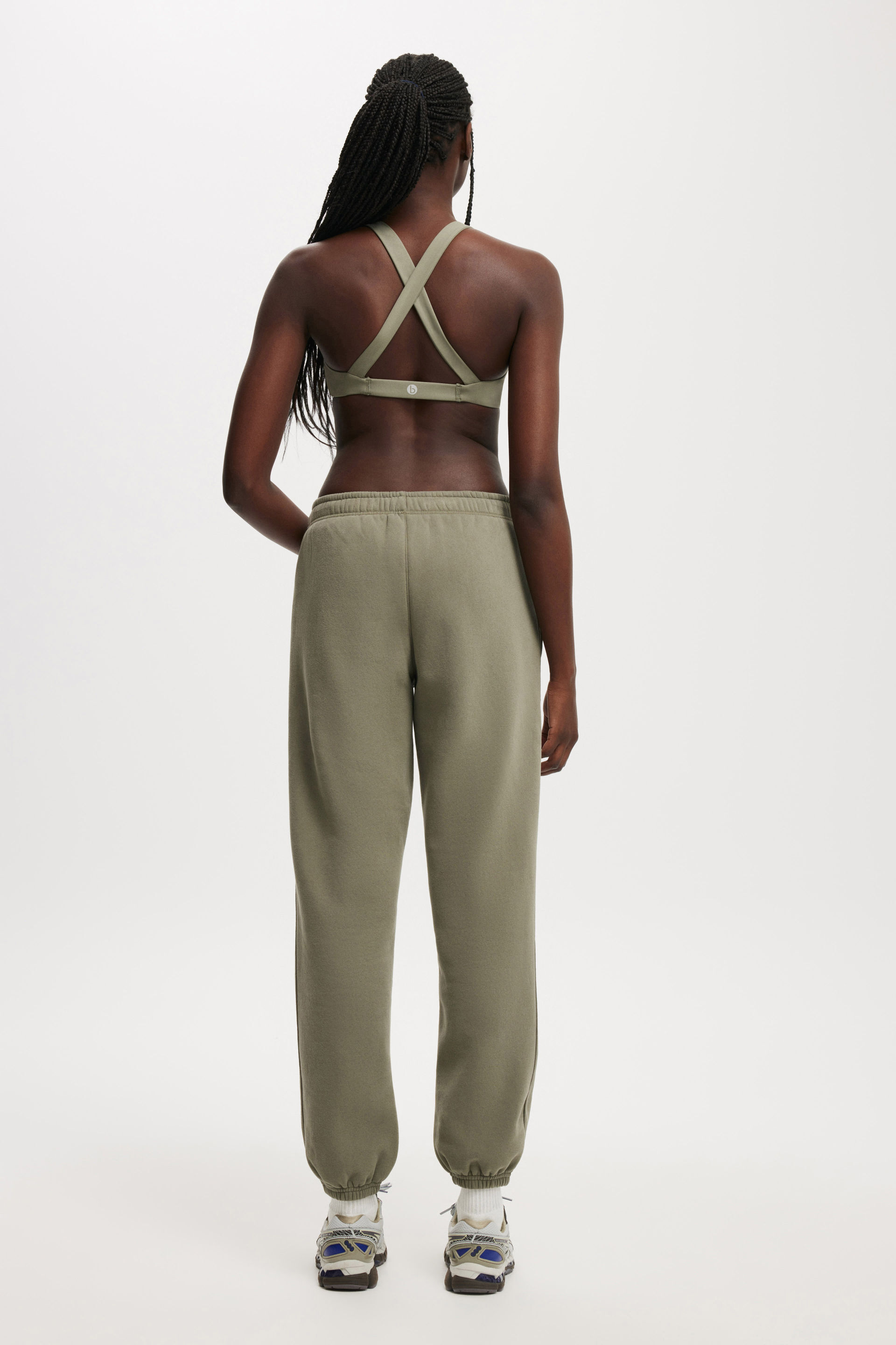 24084-plush-essential-gym-sweatpant-jungle-green-1.jpg