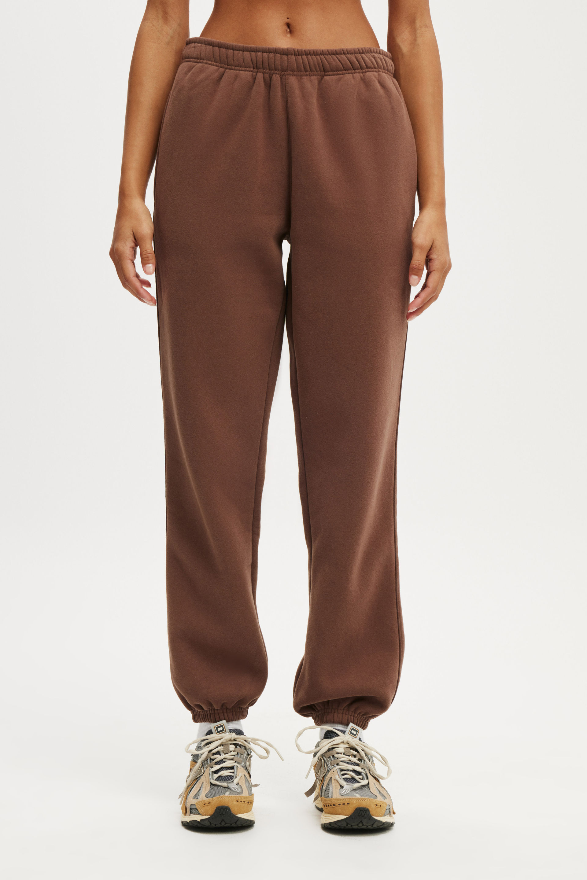 24097-plush-essential-gym-sweatpant-deep-taupe-1.jpg