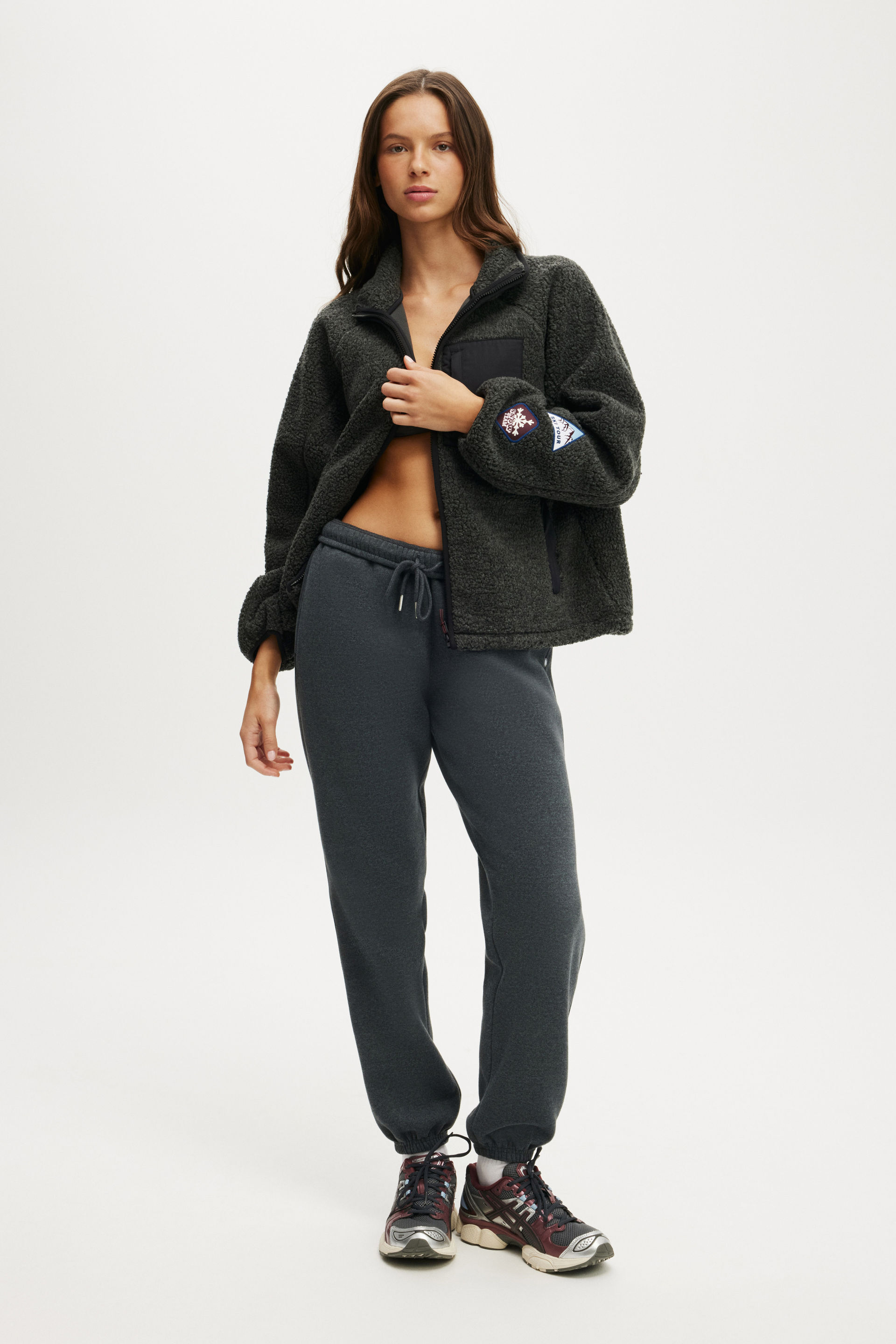 24110-plush-essential-gym-sweatpant-dark-grey-marle-1.jpg