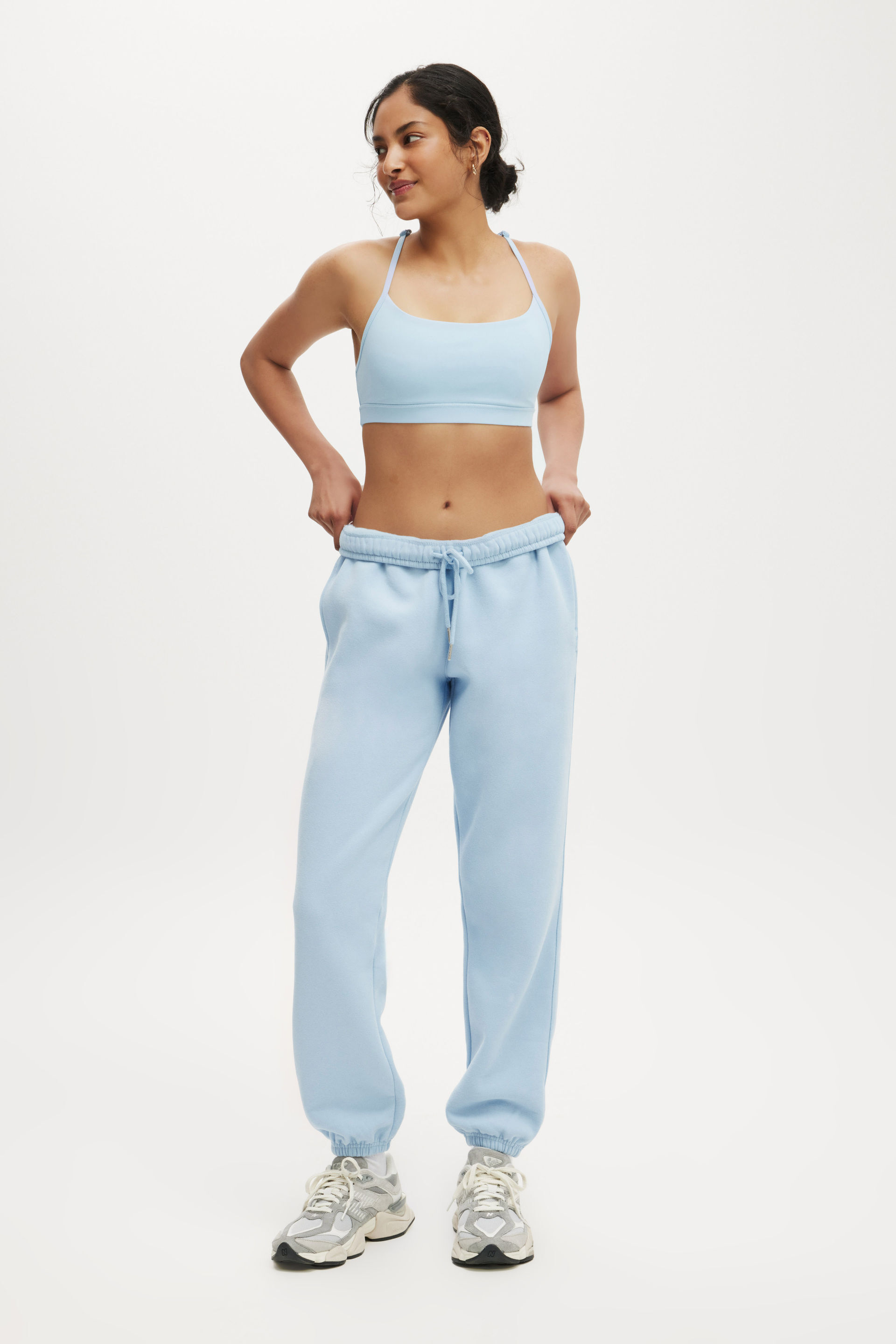 Plush Essential Gym Sweatpant angel falls
