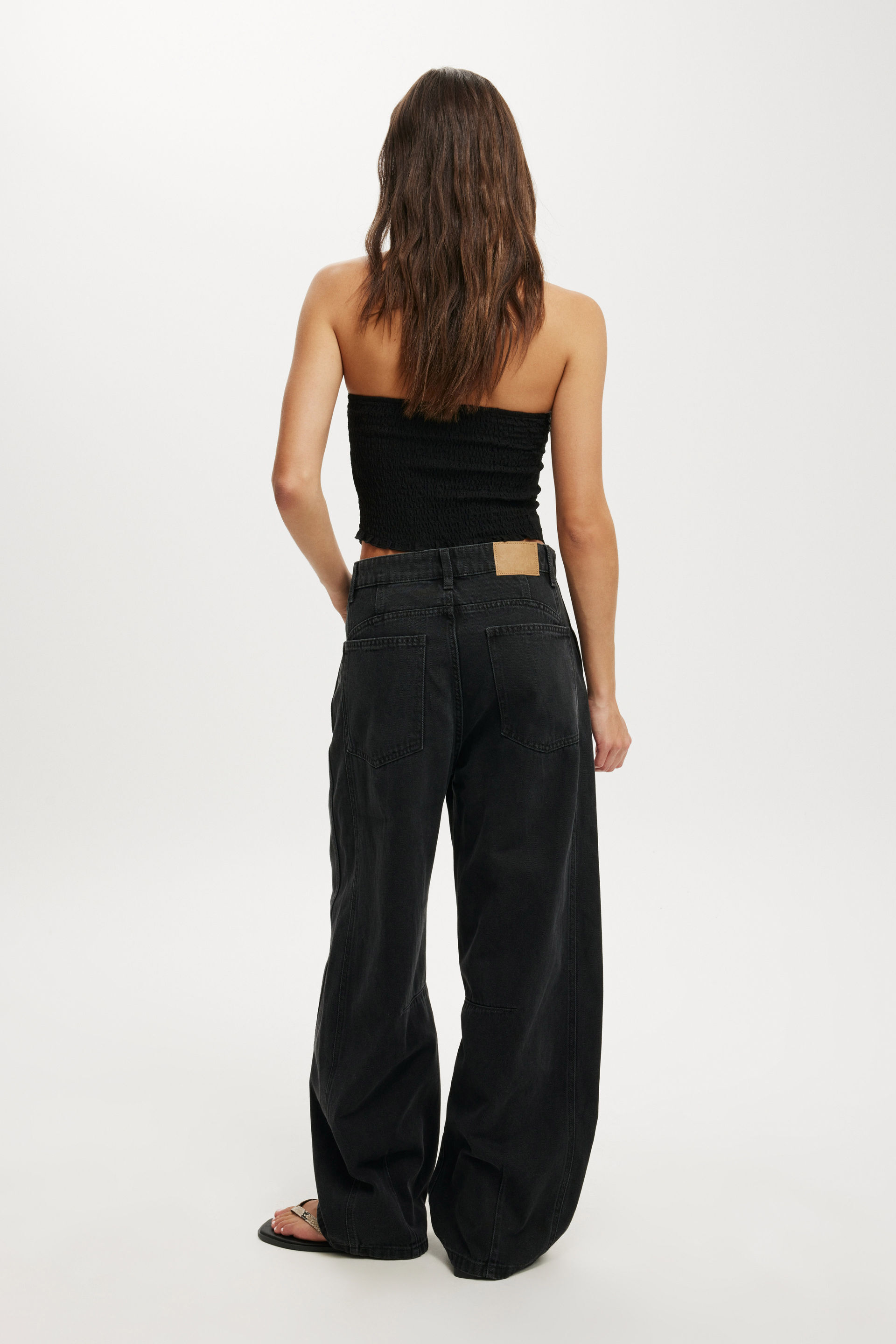 2454-barrel-jean-graphite-black-seams-1.jpg