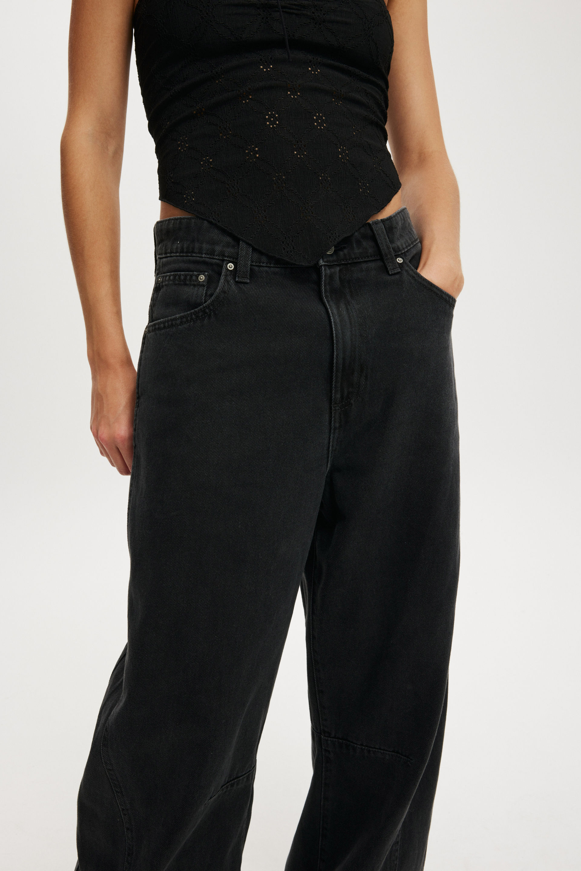 2454-barrel-jean-graphite-black-seams-1.jpg