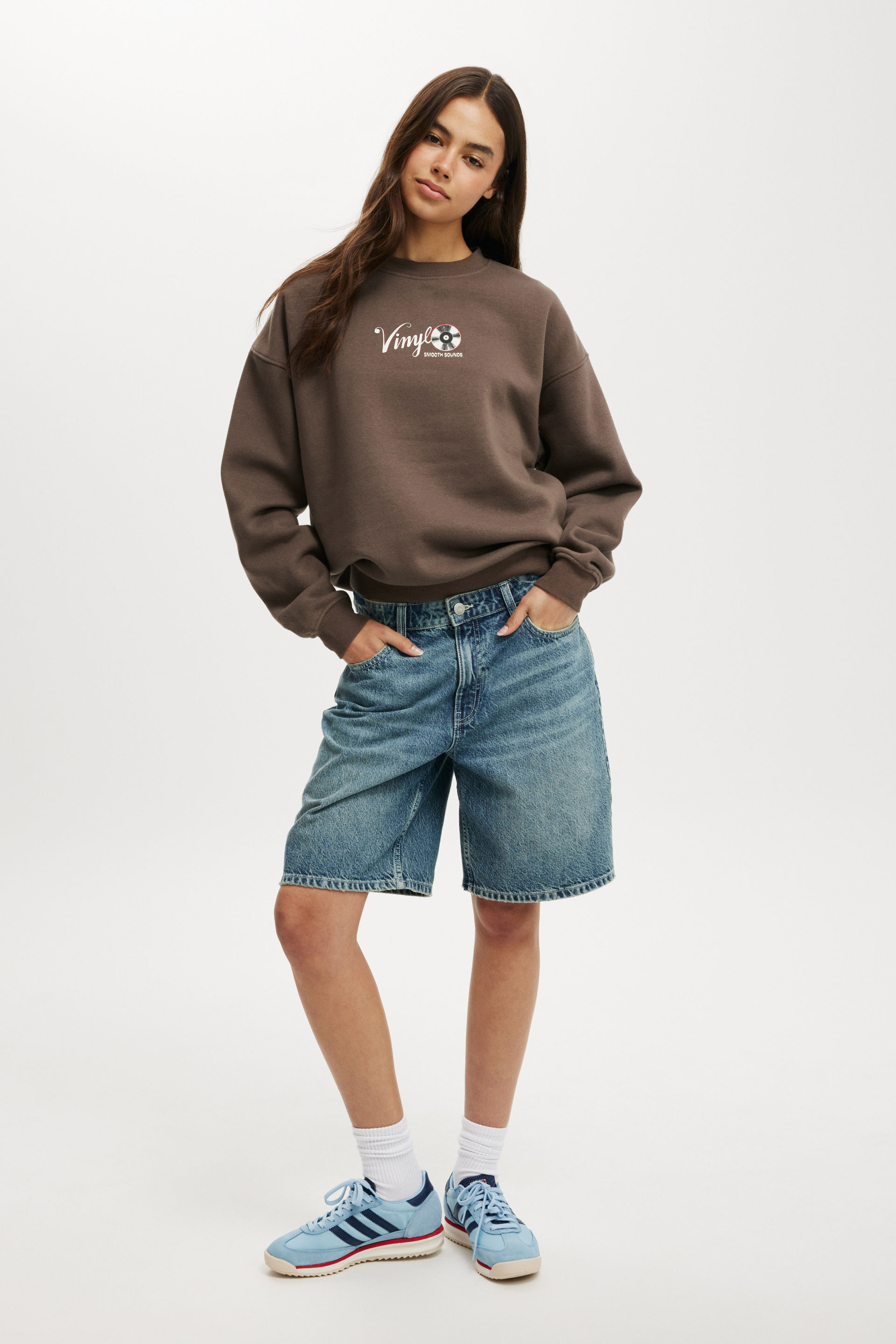 Classic Fleece Graphic Crew Sweatshirt vinyl records/dark truffle