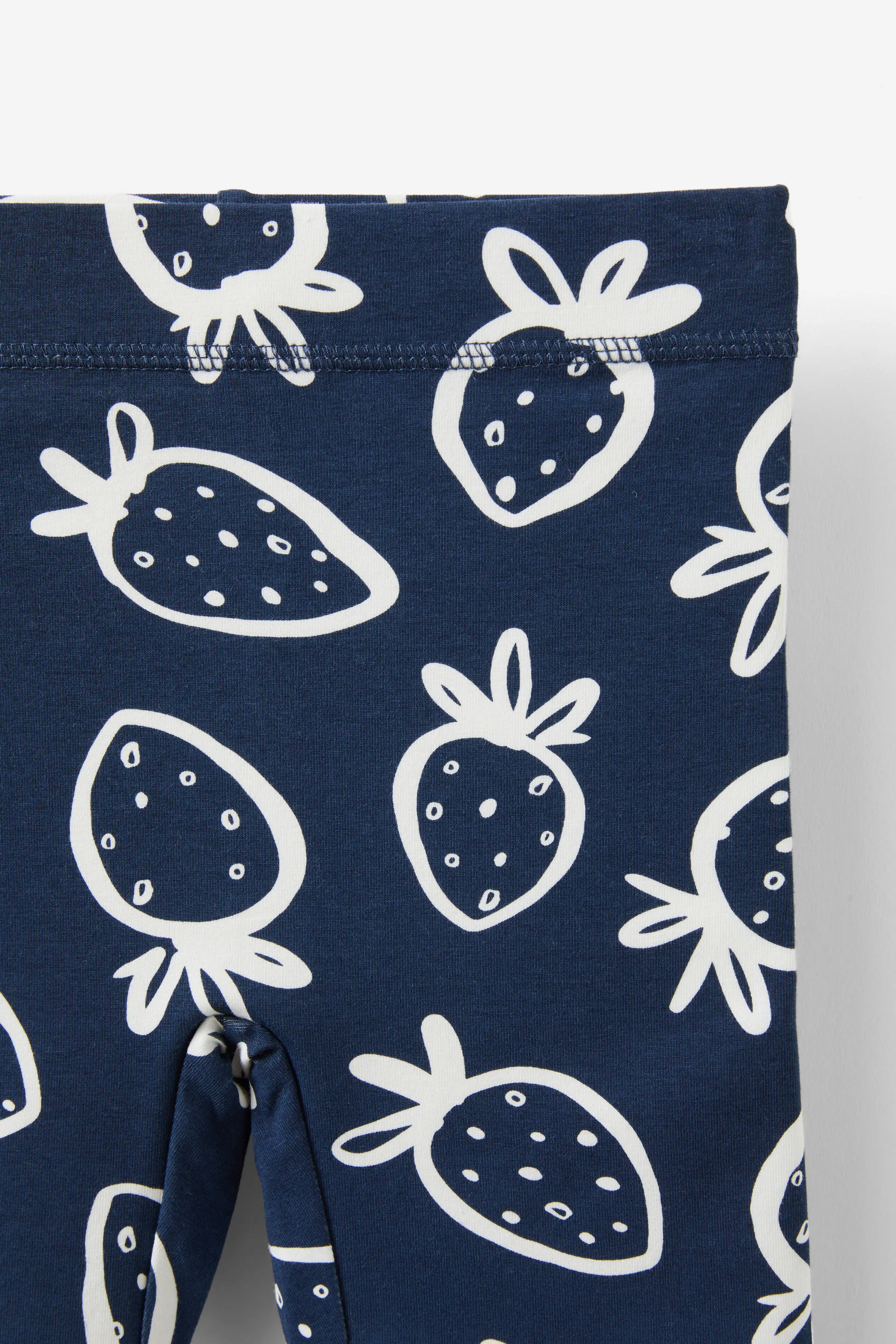 24810-hailey-bike-short-squid-ink-strawberry-1.jpg