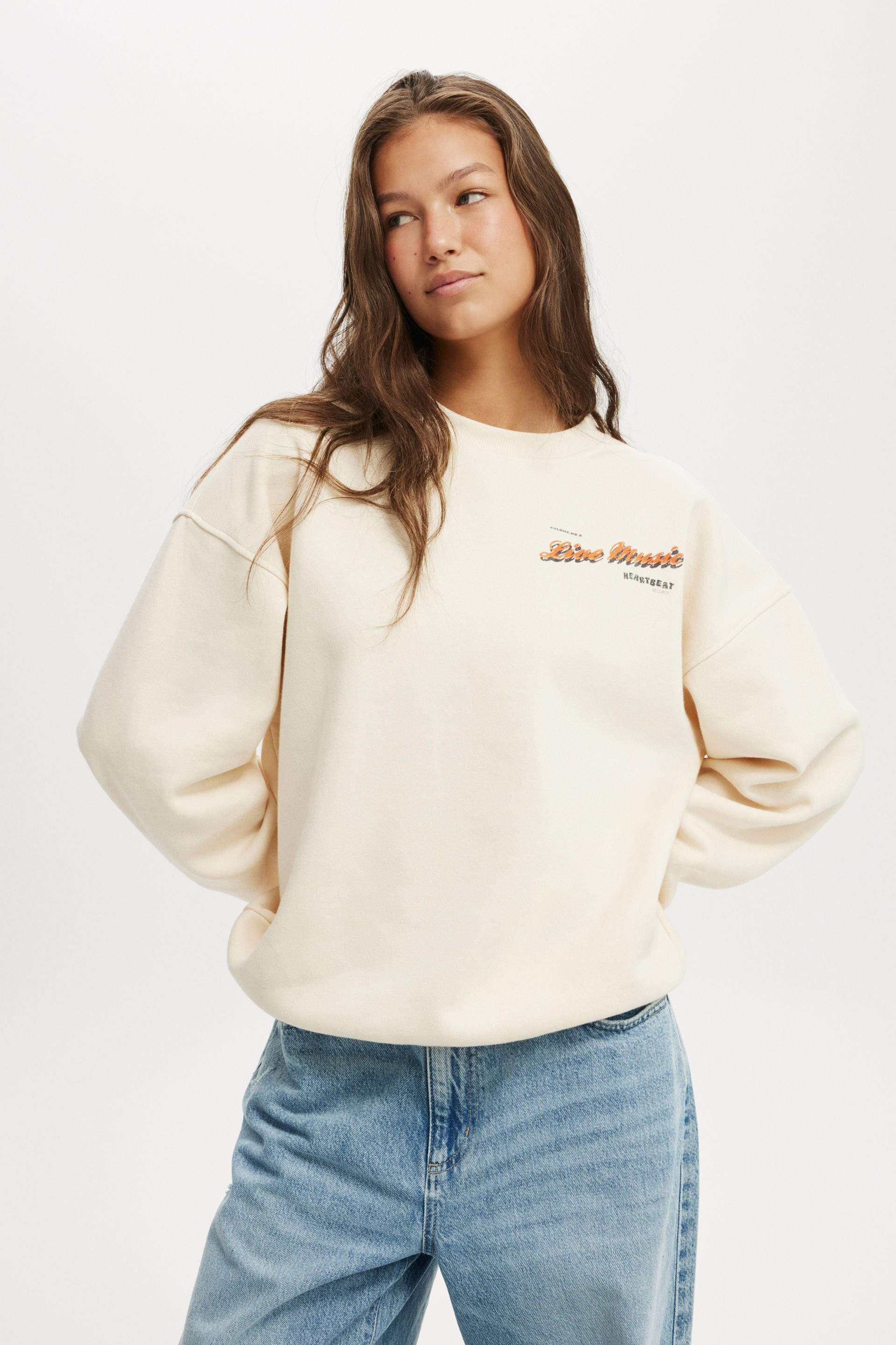 Classic Fleece Graphic Crew Sweatshirt live music/cream