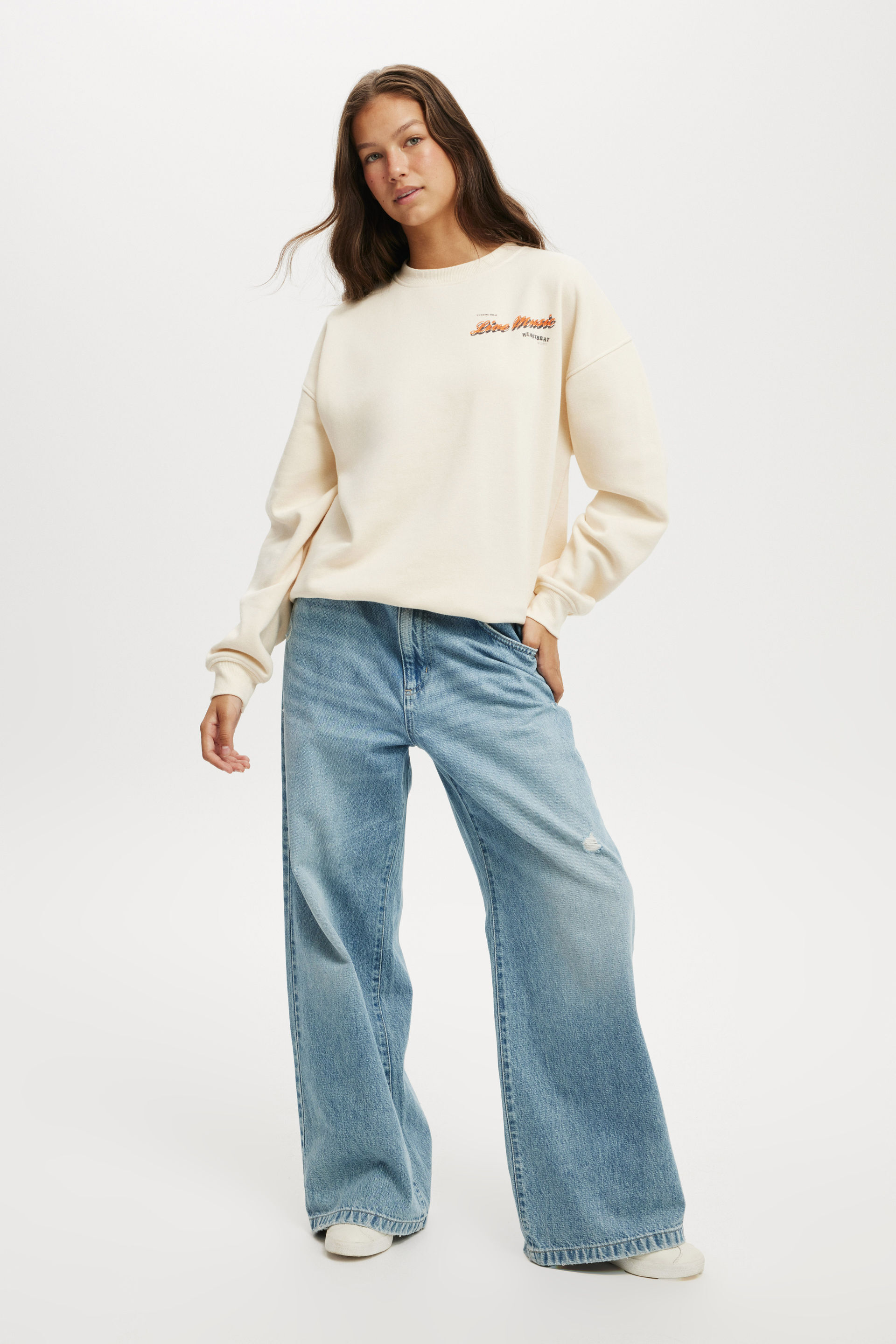 Classic Fleece Graphic Crew Sweatshirt live music/cream