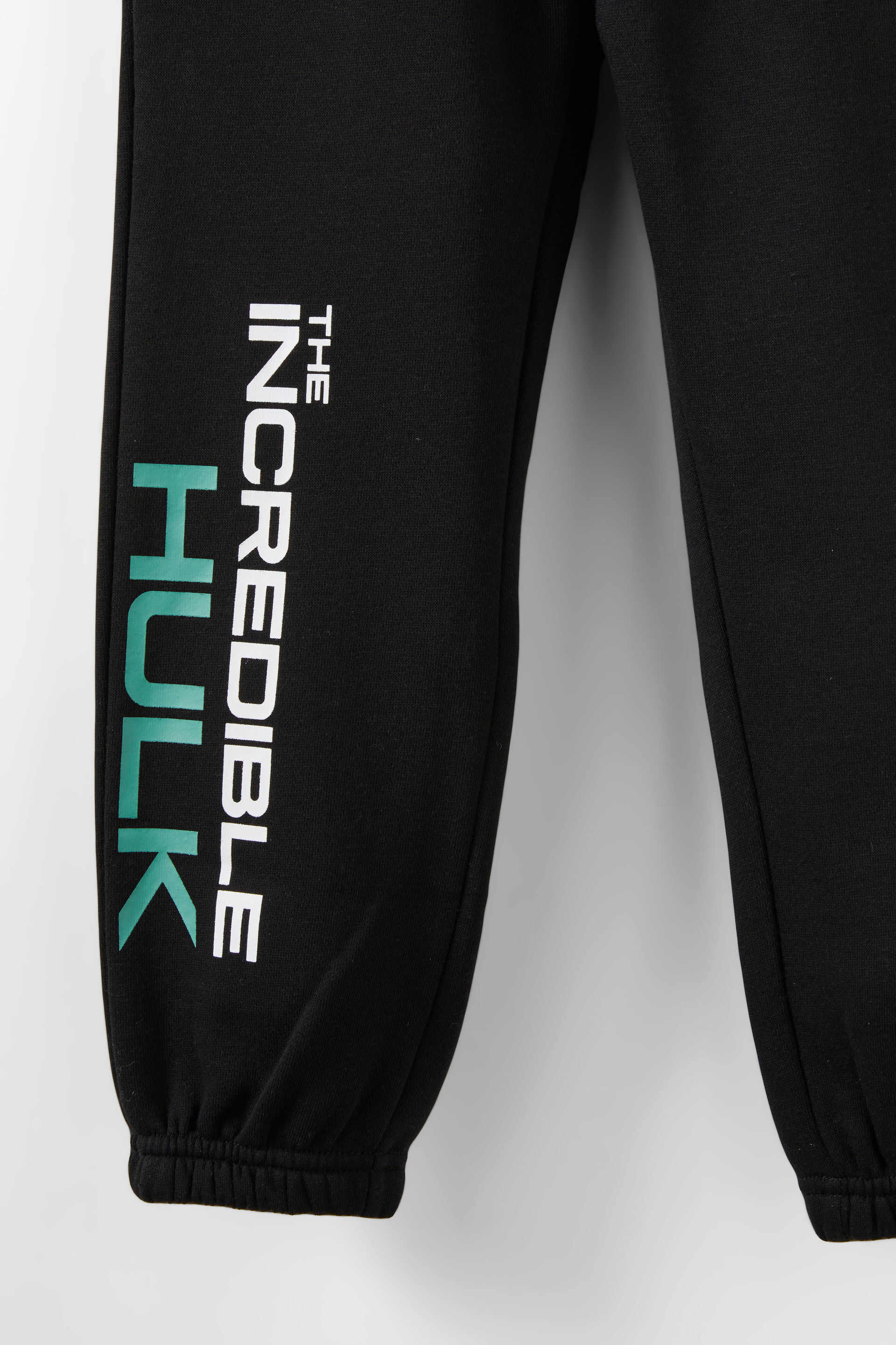 25214-hulk-sweatpantpant-lcn-mar-black-incredible-hulk-1.jpg