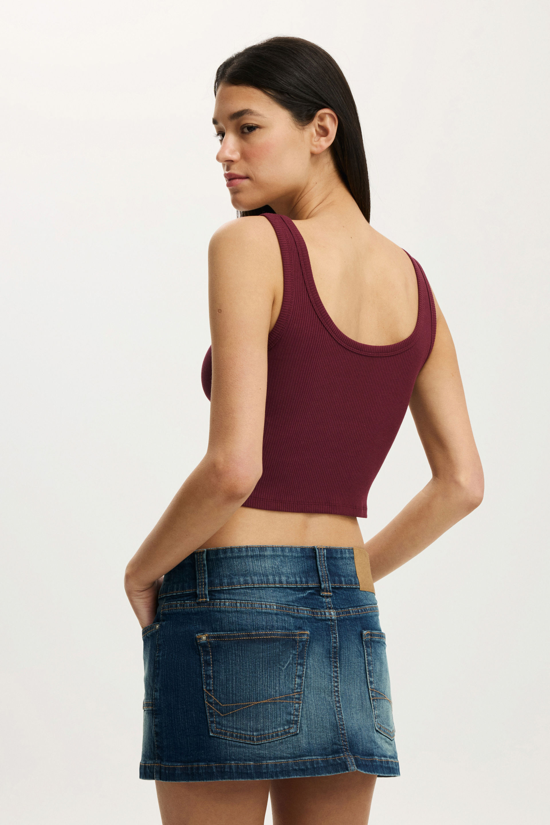 2569-bondi-tank-sour-cherry-1.jpg