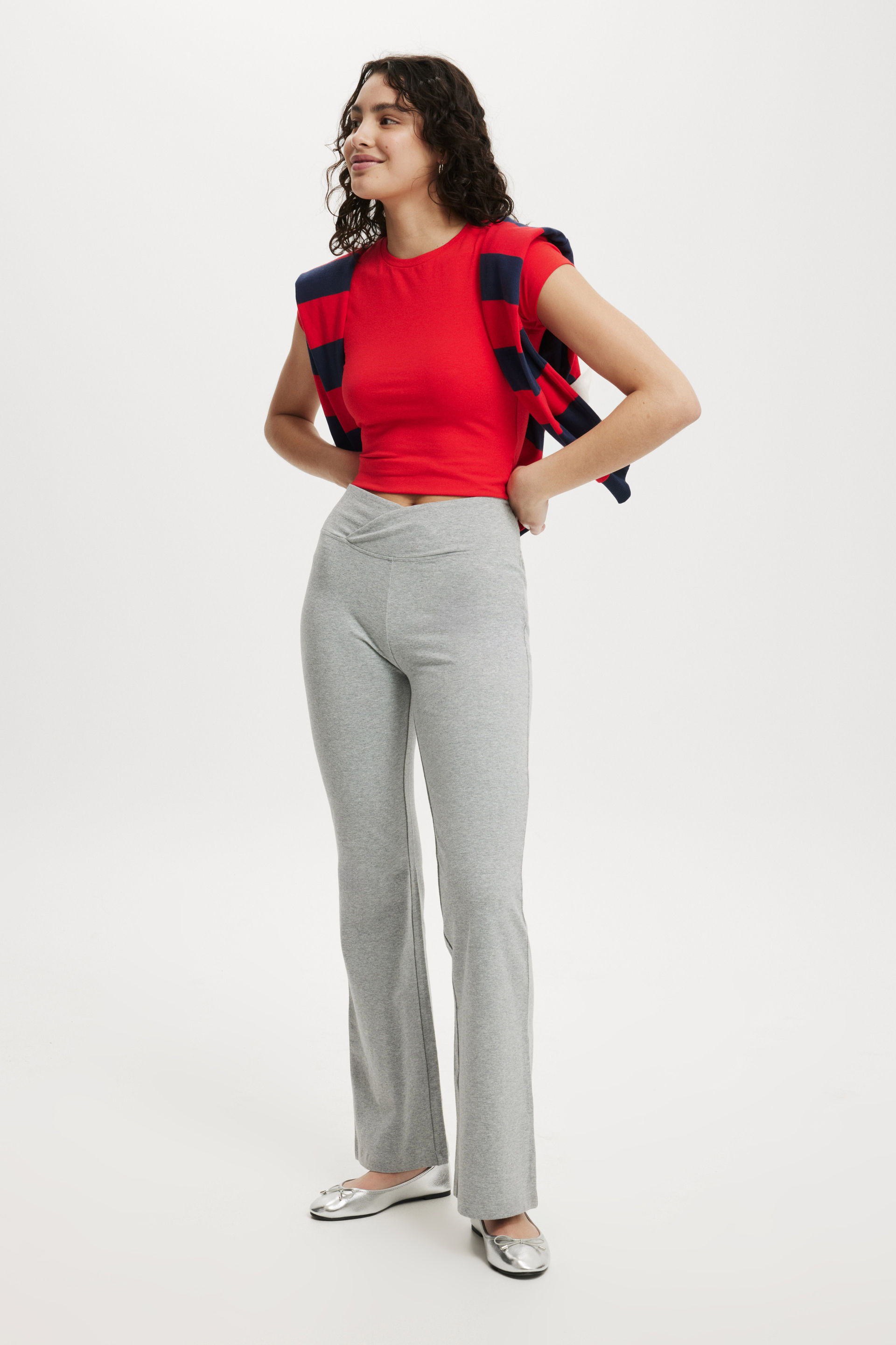 V-Waist Bella Bootleg Pant grey marle