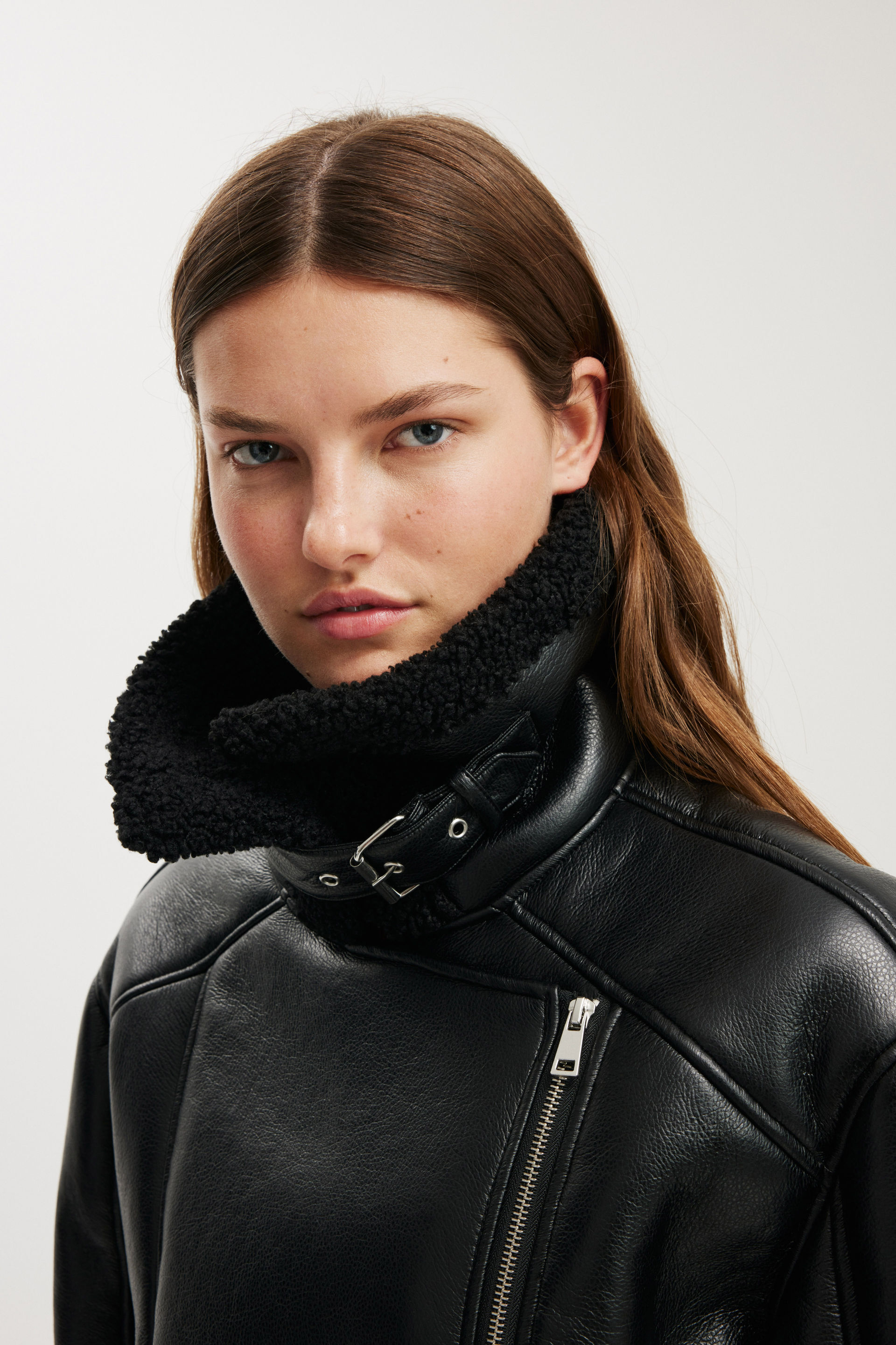 2632-dakota-faux-leather-aviator-black-1.jpg