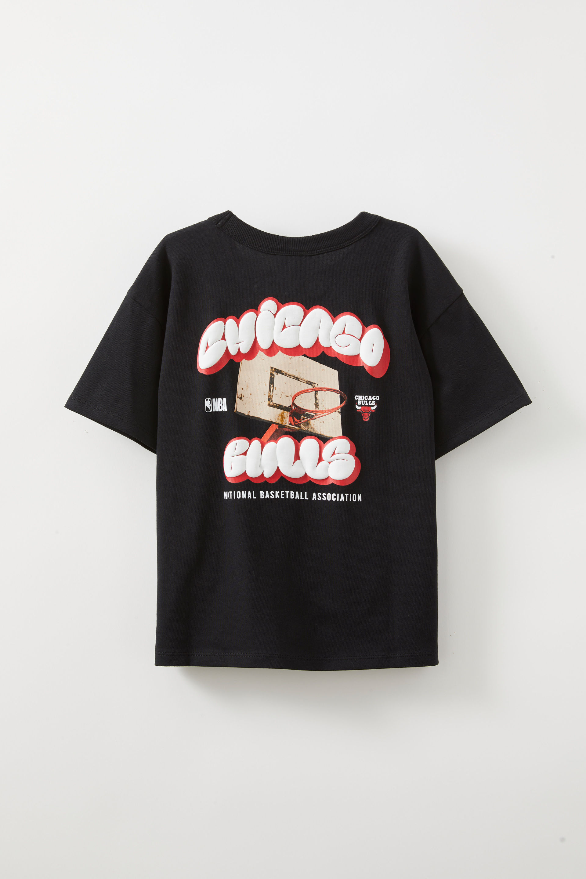 30863-chicago-bulls-drop-shoulder-short-sleeve-tee-lcn-nba-black-chicago-bulls-1.jpg